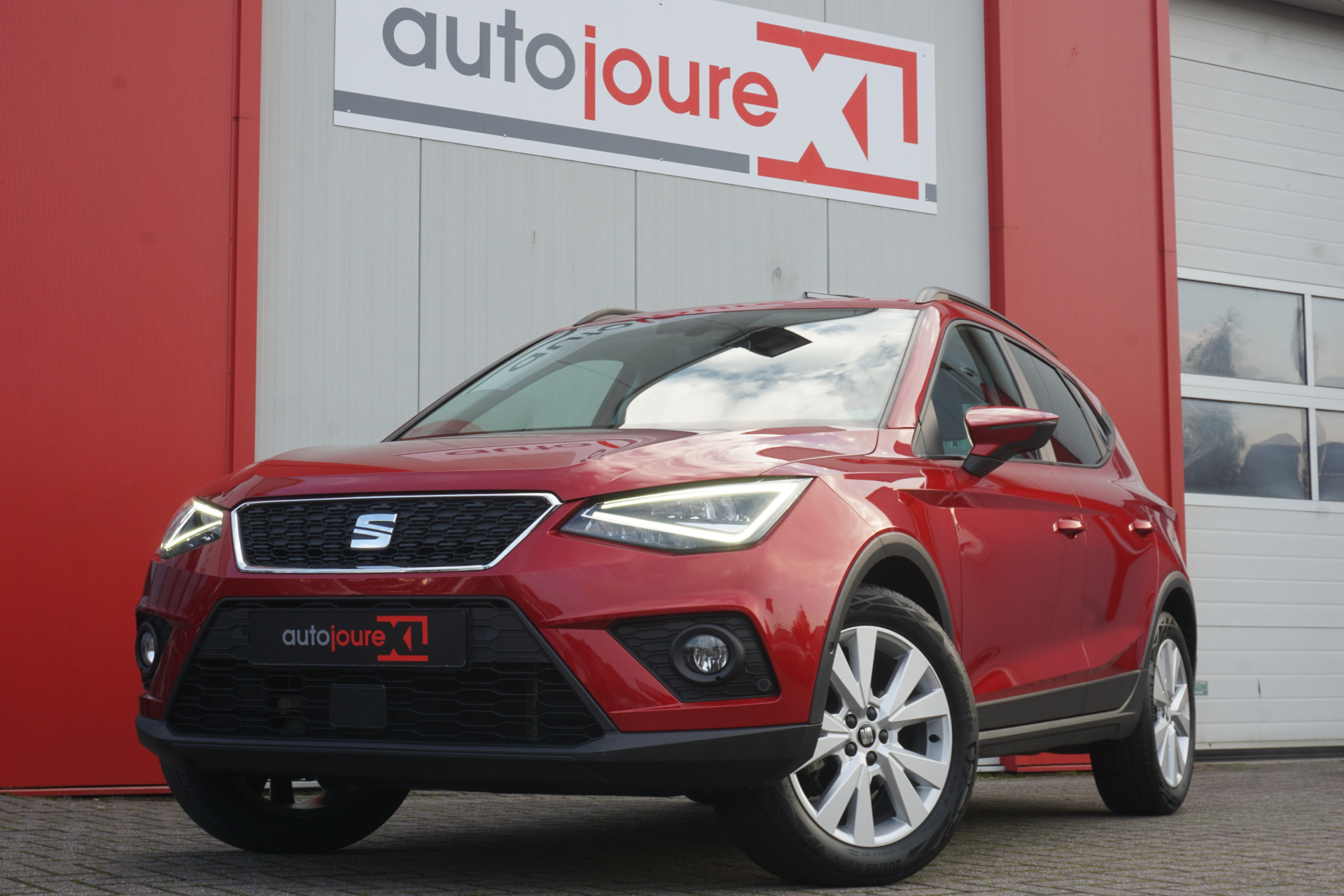 SEAT Arona 1.0 TSI Style Limited Edition | Virtual Cockpit | Camera | ACC | Trekhaak | Origineel NL |