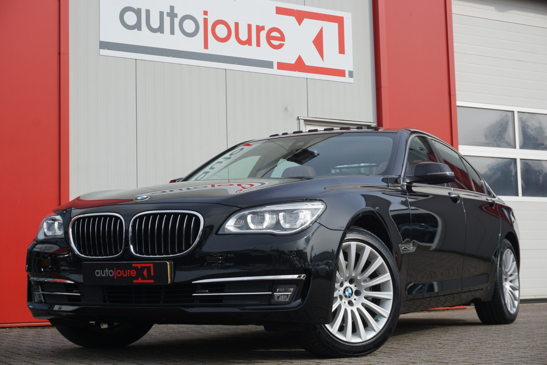 BMW 7 Serie 730d xDrive Individual Edition | HUD | ACC | Soft close | Schuifdak | Camera | Harman/Kardon |