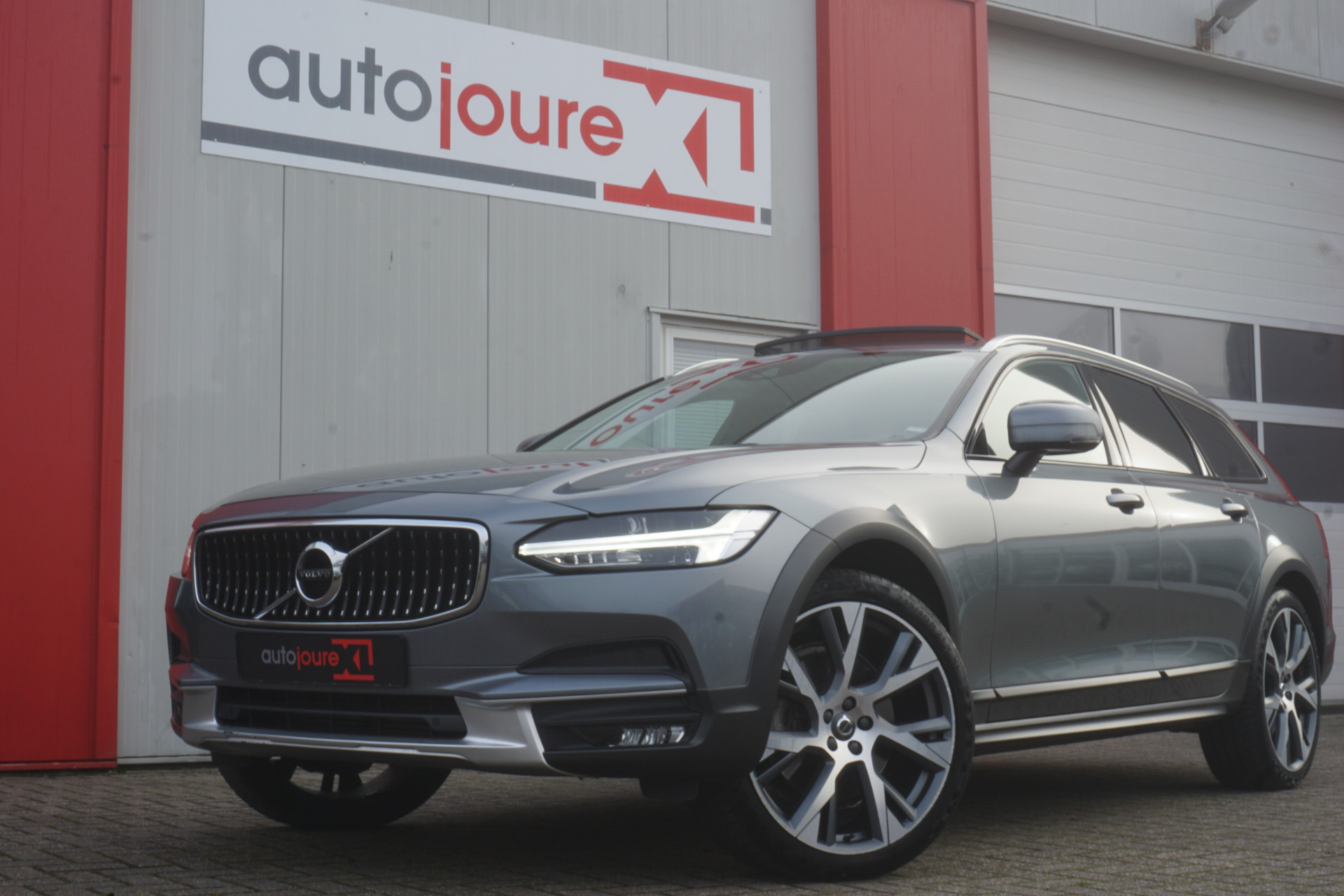 Volvo V90 Cross Country 2.0 T5 AWD Pro Polestar Engineered | ACC | HUD | Panoramadak | Camera | Harman/Kardon | Origineel NL |