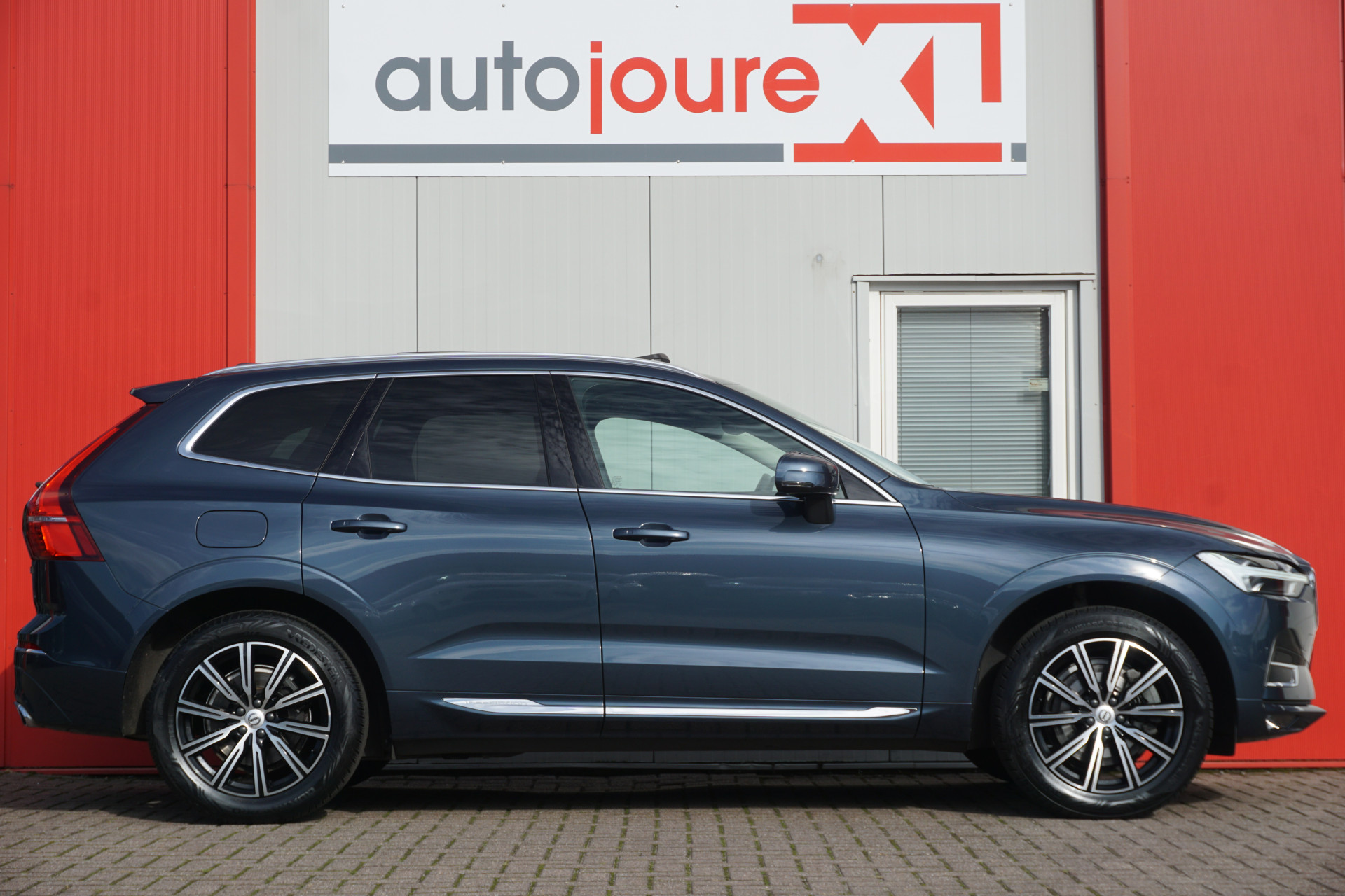 Volvo XC60 2.0 T5 AWD Inscription | HUD | ACC | Panoramadak | Harman/Kardon | Trekhaak | Camera |