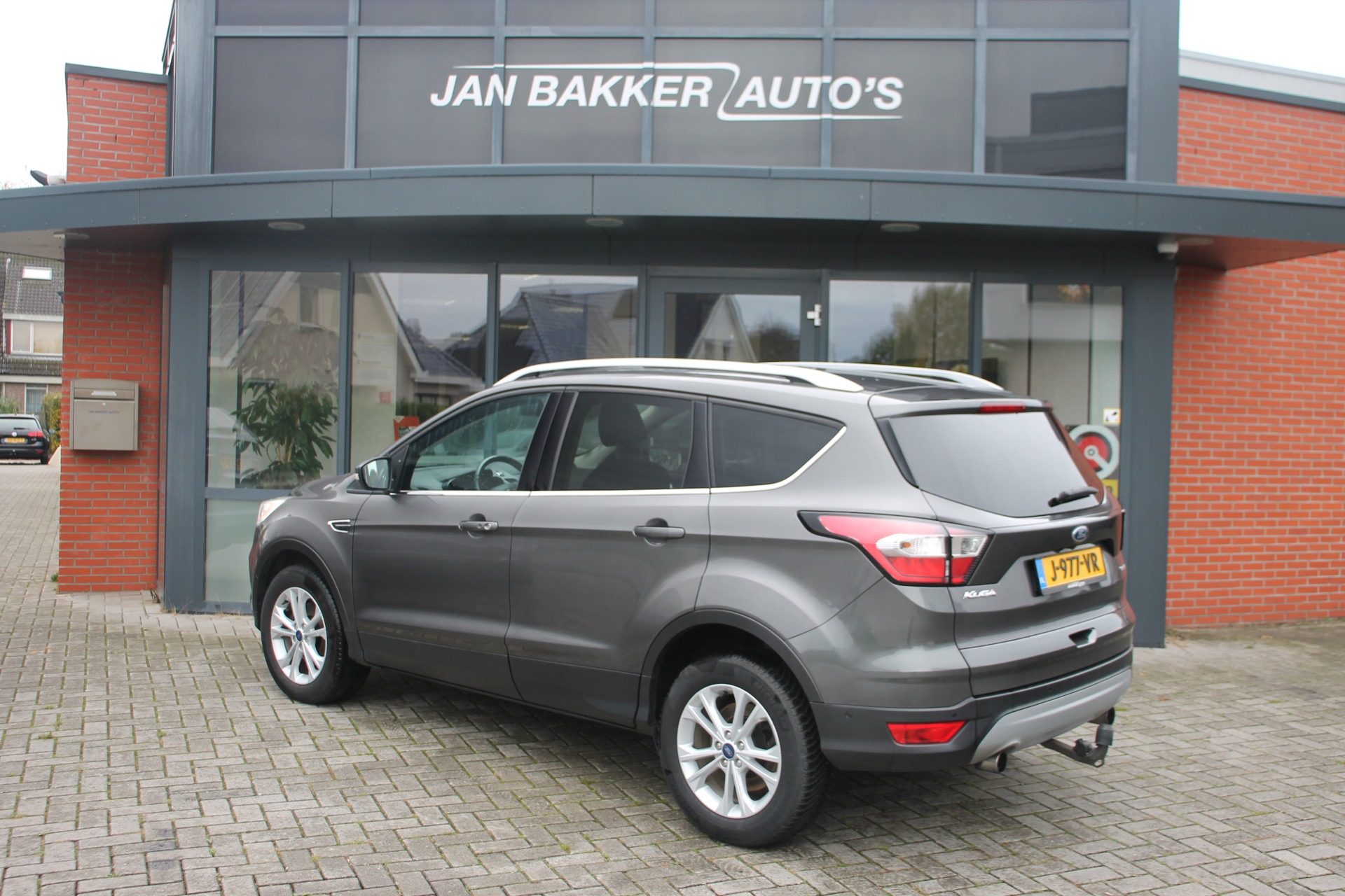 Ford Kuga 1.5 Titanium Styling Pack ✅ CarPlay ✅ Elec.Trekhaak ✅ Rijklaar