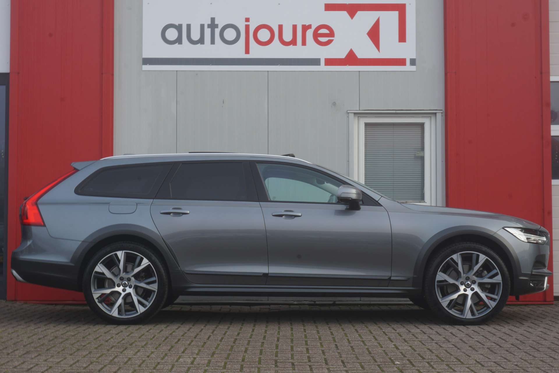 Volvo V90 Cross Country 2.0 T5 AWD Pro Polestar Engineered | ACC | HUD | Panoramadak | Camera | Harman/Kardon | Origineel NL |