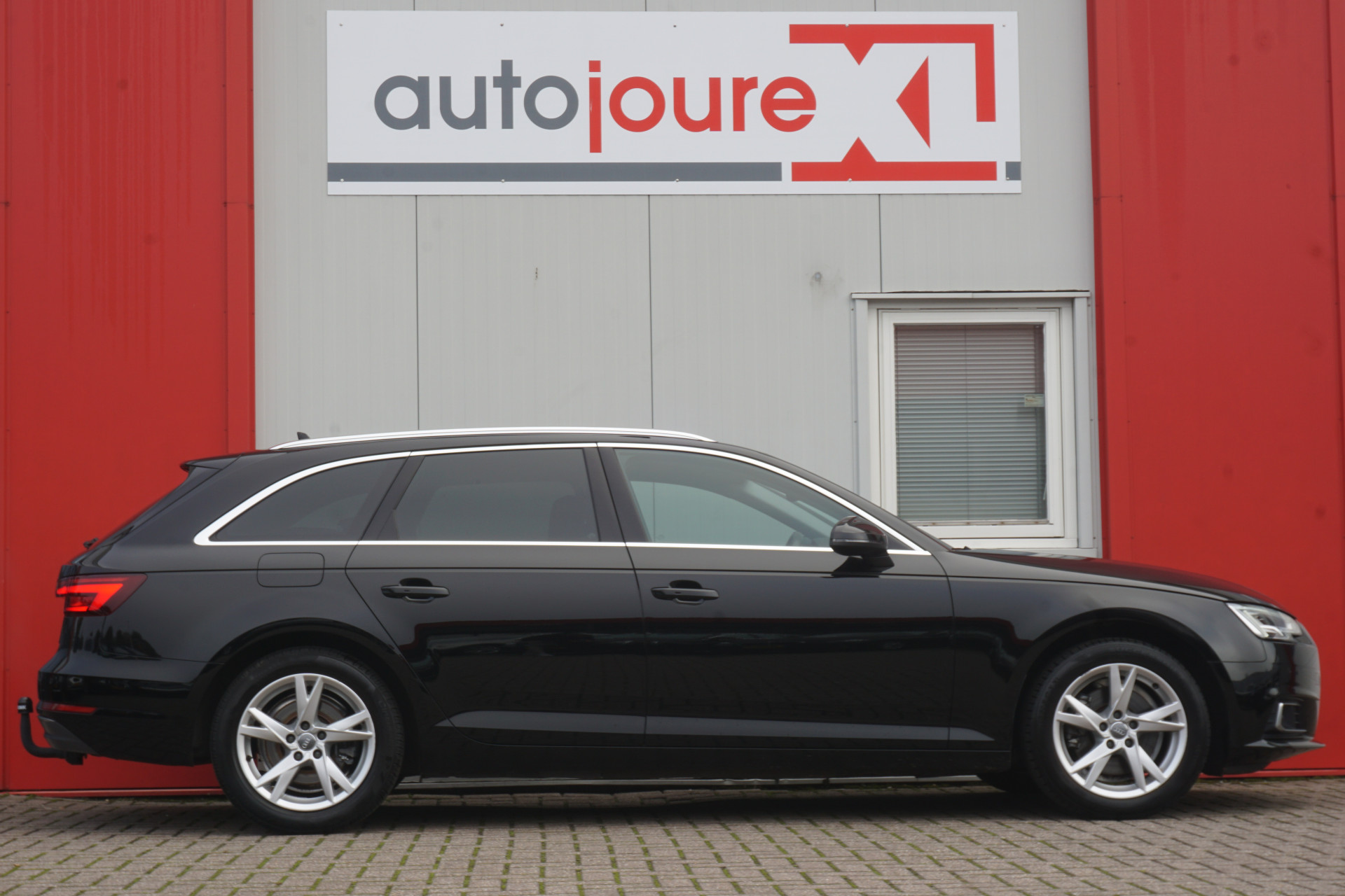 Audi A4 Avant 1.4 TFSI Sport Lease Edition | ACC | Navigatie | Trekhaak | Origineel NL |