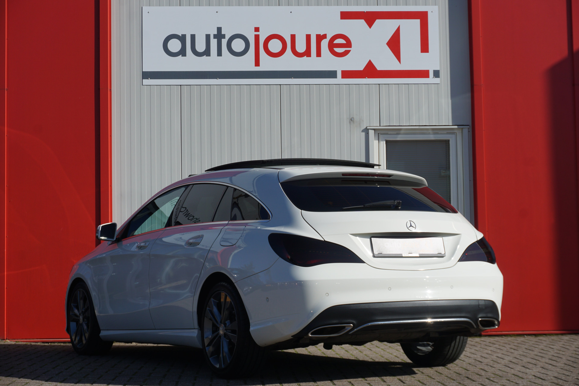 Mercedes-Benz CLA-Klasse Shooting Brake 180 Lease Edition Plus | Automaat | Panoramadak | LED | Origineel NL |