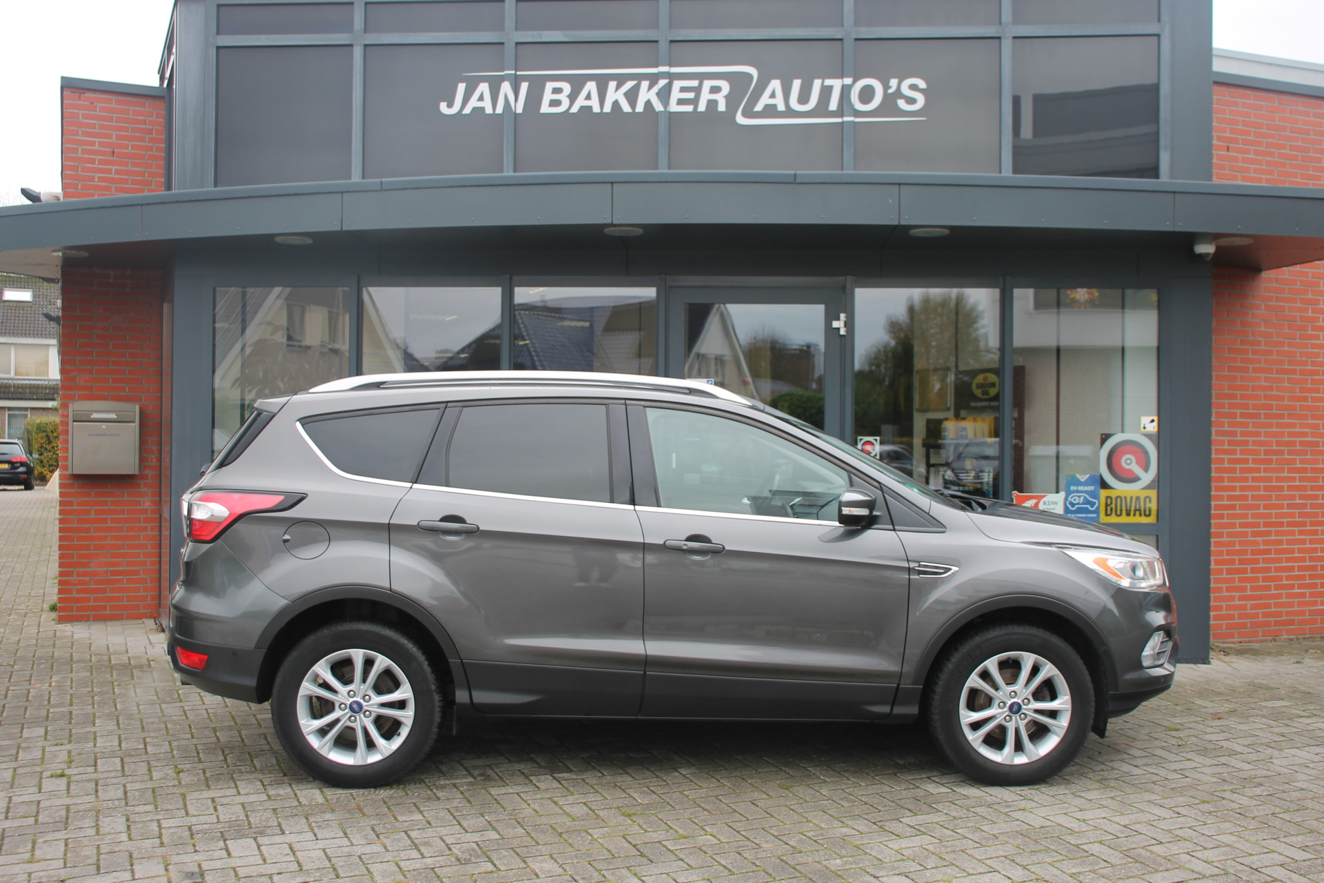 Ford Kuga 1.5 Titanium Styling Pack ✅ CarPlay ✅ Elec.Trekhaak ✅ Rijklaar