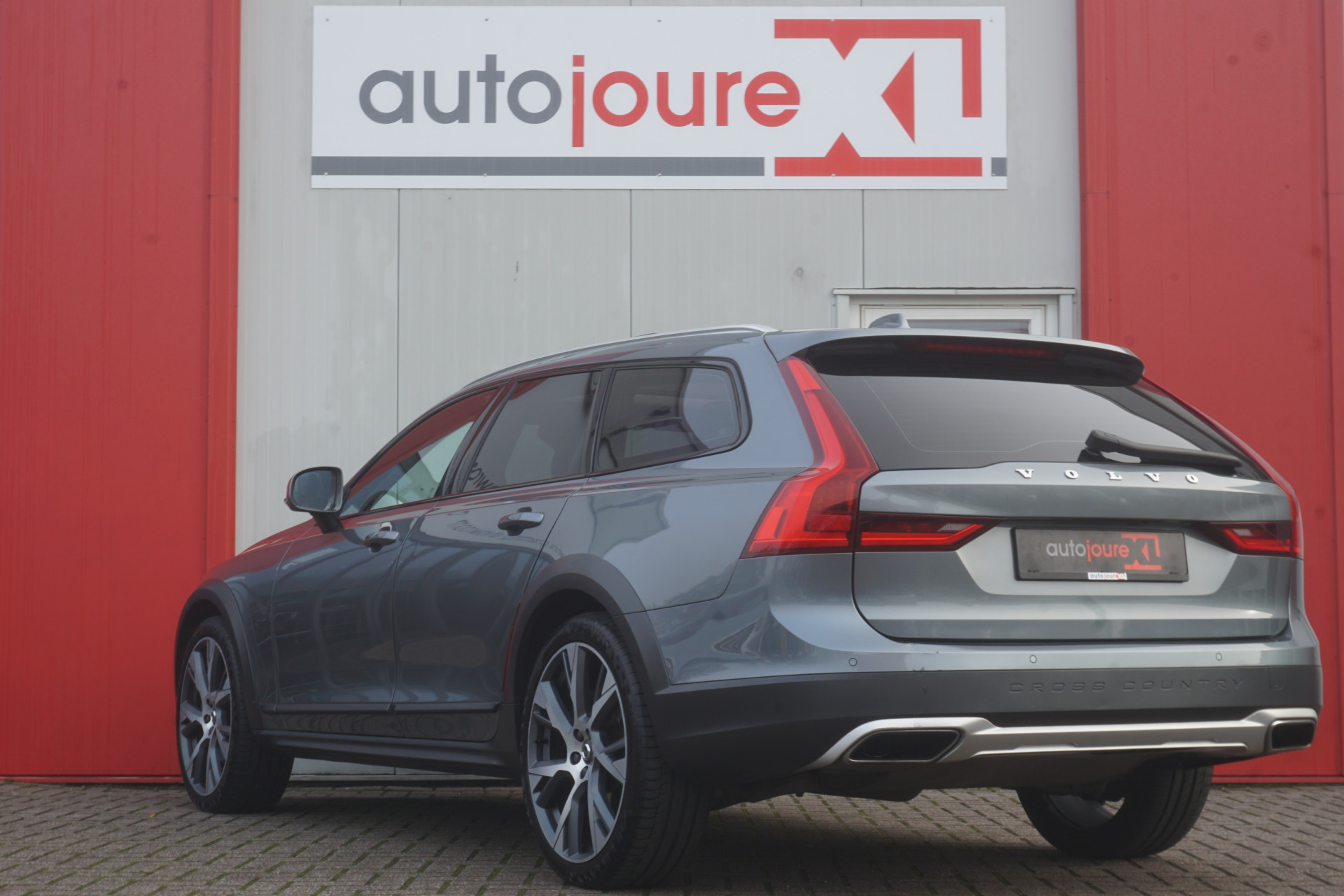 Volvo V90 Cross Country 2.0 T5 AWD Pro Polestar Engineered | ACC | HUD | Panoramadak | Camera | Harman/Kardon | Origineel NL |