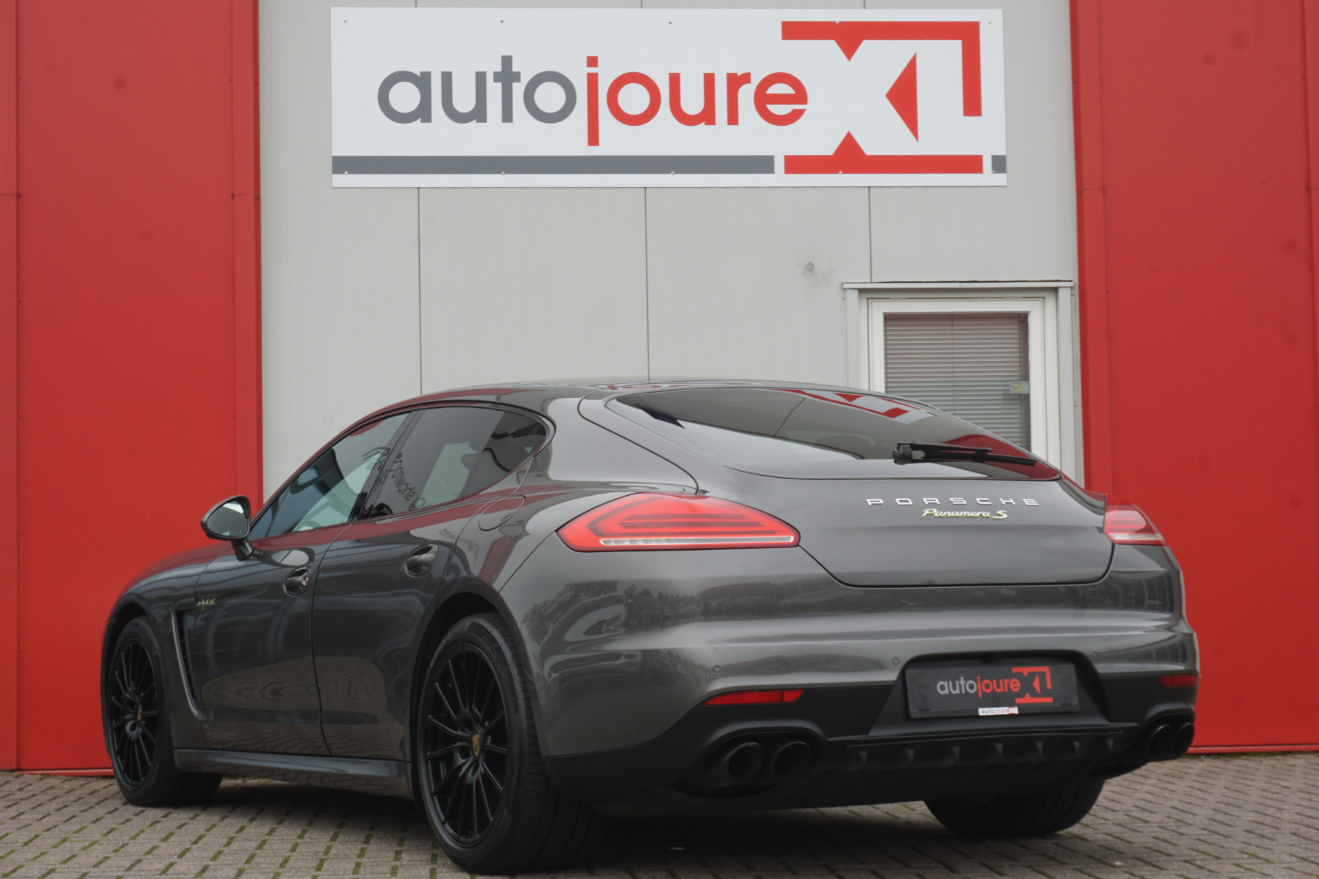 Porsche Panamera 3.0 S E-Hybrid | Sport Chrono | Luchtvering | Schuifdak | Bose Sound | Origineel NL |