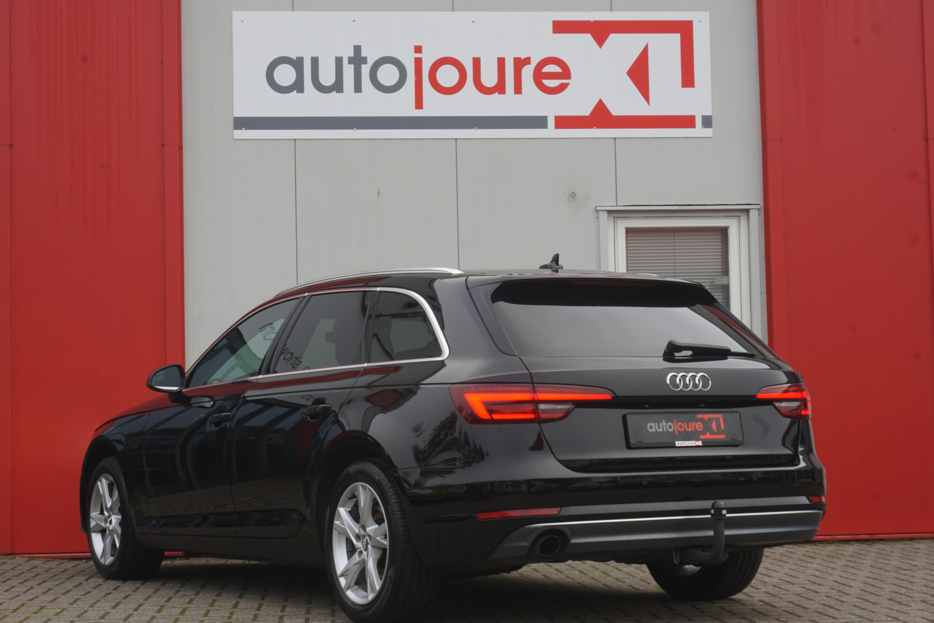 Audi A4 Avant 1.4 TFSI Sport Lease Edition | ACC | Navigatie | Trekhaak | Origineel NL |