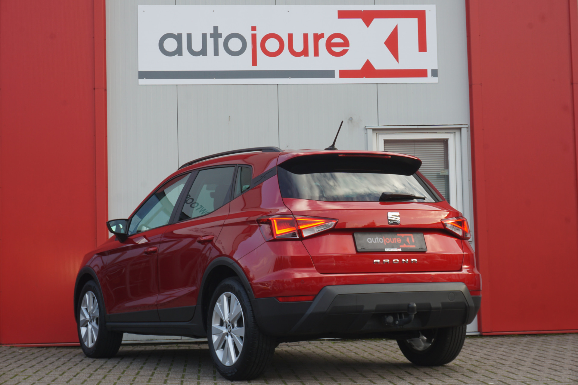 SEAT Arona 1.0 TSI Style Limited Edition | Virtual Cockpit | Camera | ACC | Trekhaak | Origineel NL |