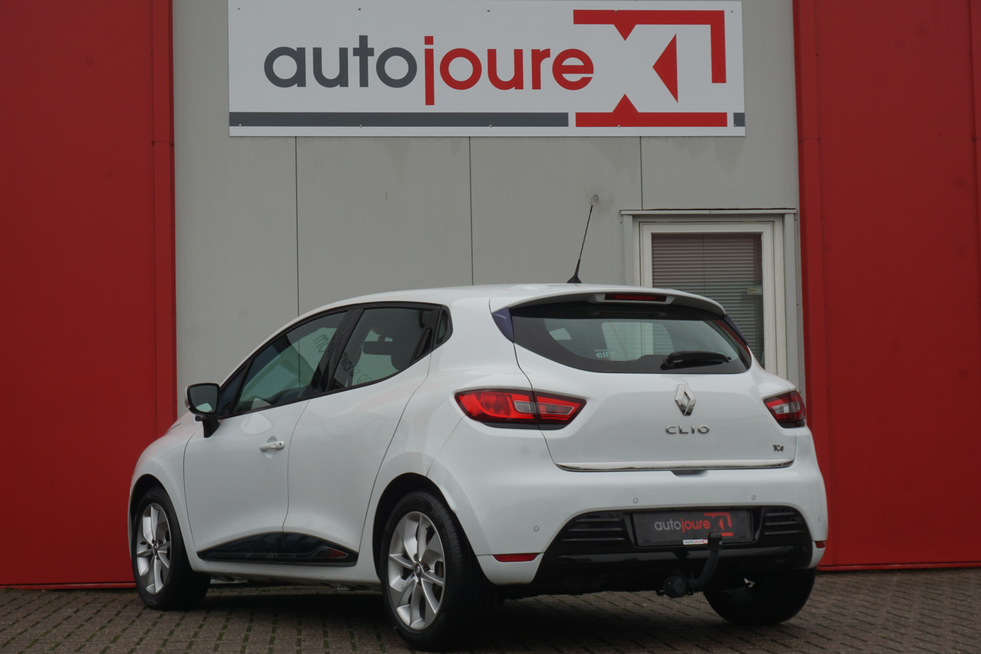 Renault Clio 0.9 TCe Zen | Navigatie | Airco | Cruise | Trekhaak | Origineel NL |