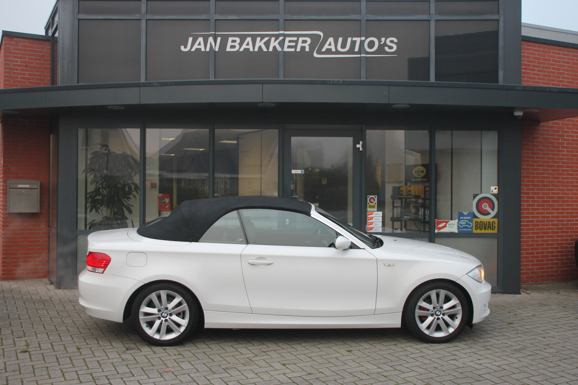 BMW 1 Serie Cabrio 118i High Executive ✅ Leer ✅ NL-auto ✅ NAP ✅ 17inch