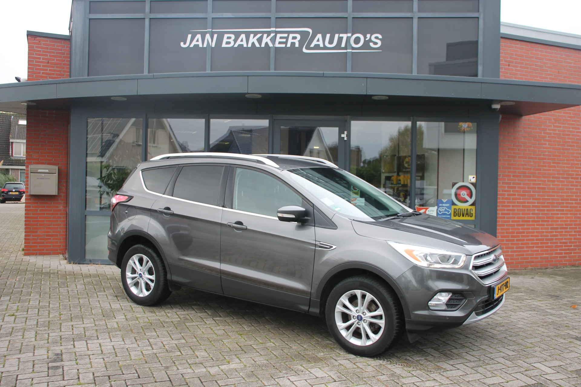 Ford Kuga 1.5 Titanium Styling Pack ✅ CarPlay ✅ Elec.Trekhaak ✅ Rijklaar