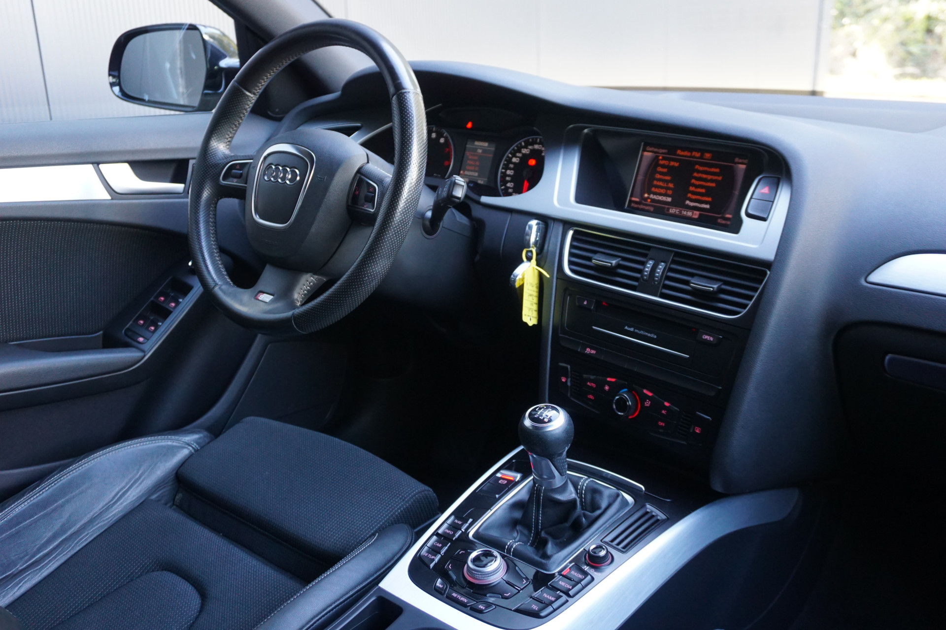 Audi A4 Avant 1.8 TFSI Pro Line S-Line | LED/Xenon | Navigatie | Origineel NL |