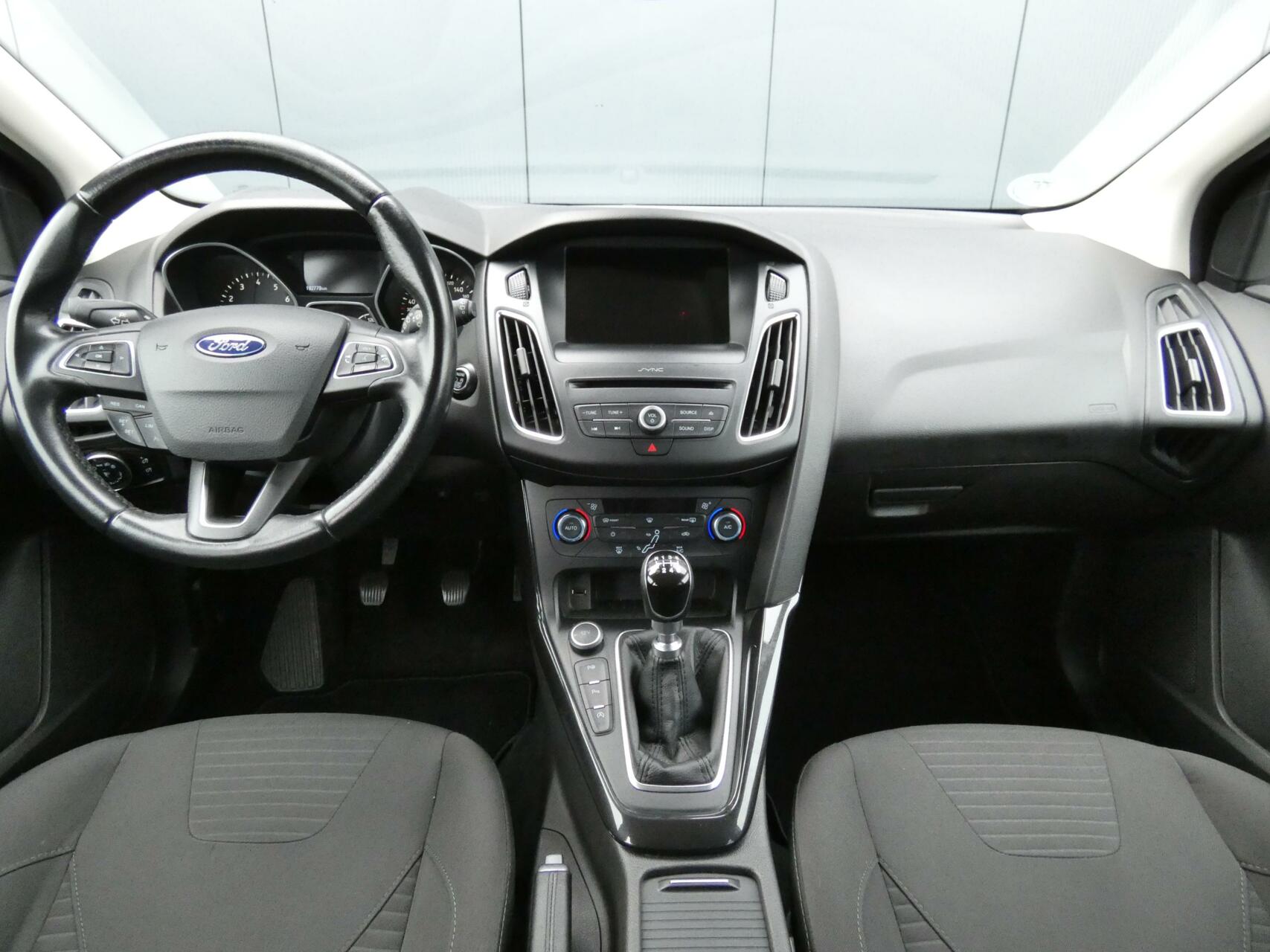 Ford Focus Wagon 1.0 Titanium | CLIMA | NAVI | NIEUWE APK!!!