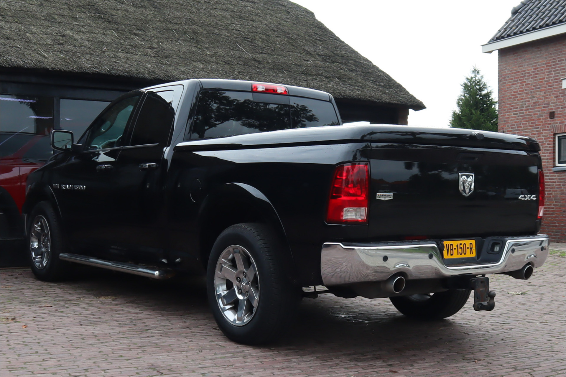 Dodge Ram 1500 5.7 V8 4×4 Laramie | Camera | Schuif- kantel dak | Stoel/Stuur verwarming | Stoel verkoeling