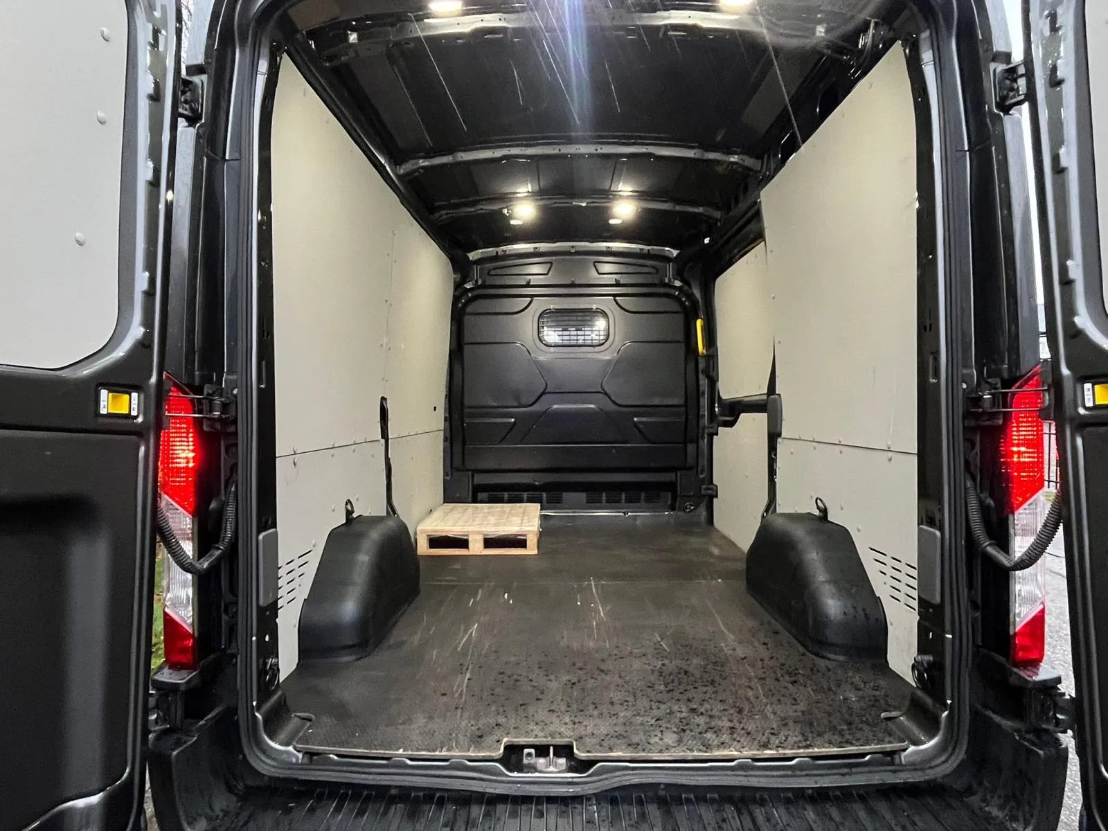 Ford Transit 350 L2H2| 170PK Sync | Airco| Cruise | Camera