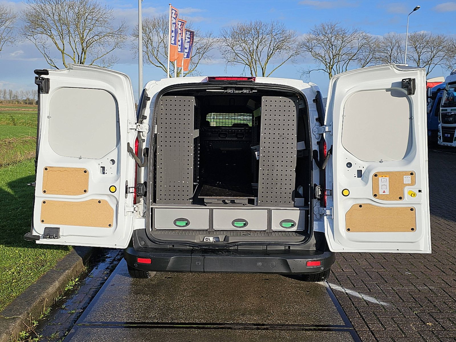 FORD TRANSIT CONNECT l2 2xzijdeur autom!