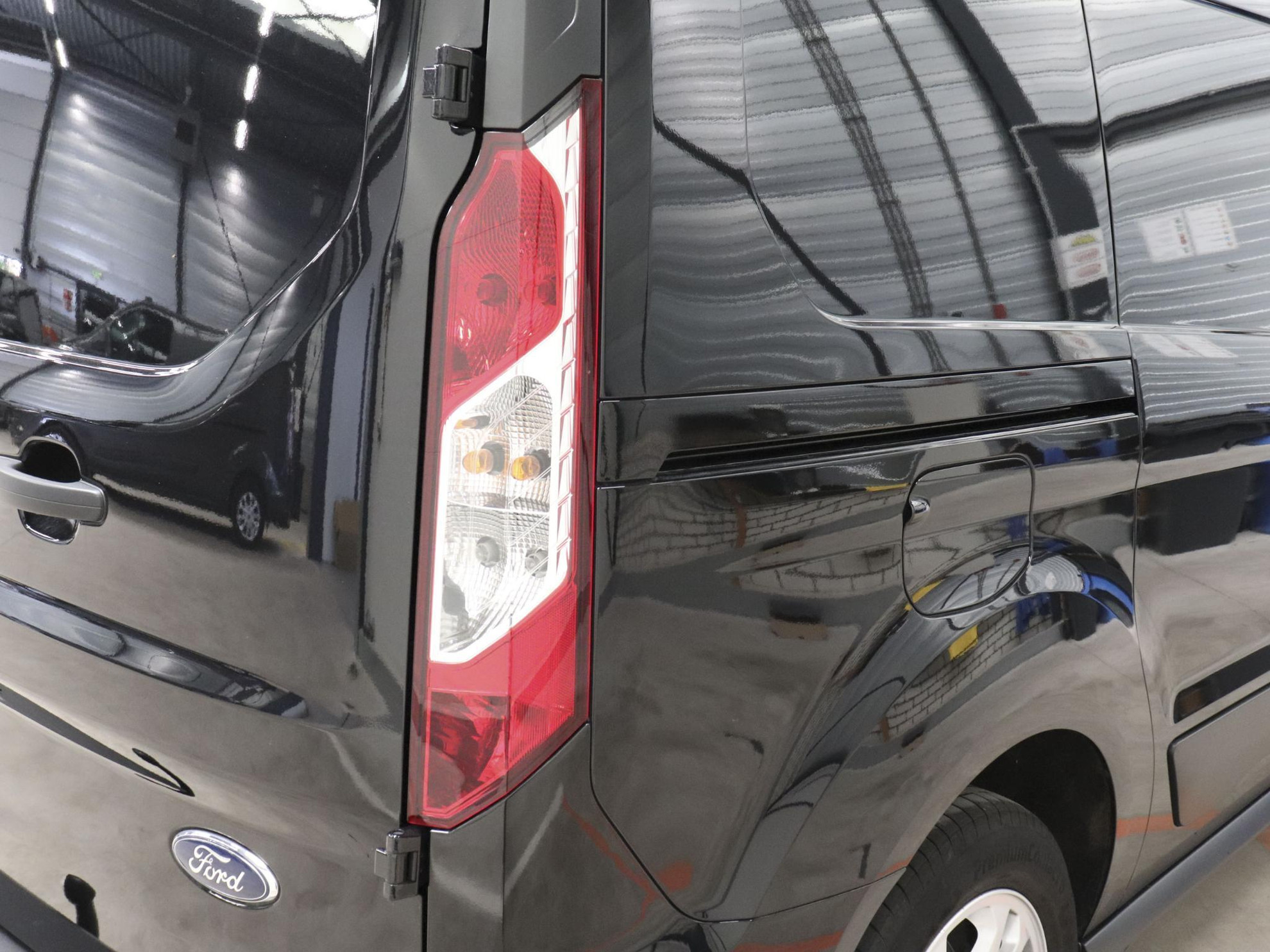 Ford Transit Connect 1.5 EcoBlue L2 Trend Navigatie Airco Parkeersensoren Camera Bluetooth