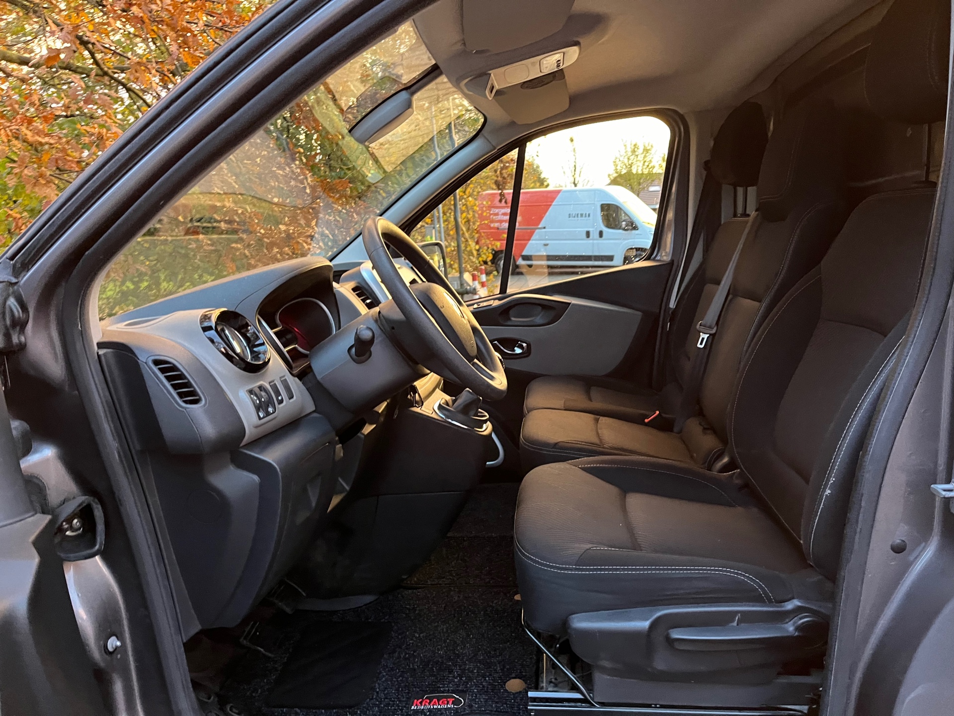 Renault Trafic 1.6 dCi T29 L2H1|NAP|EURO6|achteruitrijcamera|navigatie|trekhaak|cruise control|airconditioning|voorruitverwarming