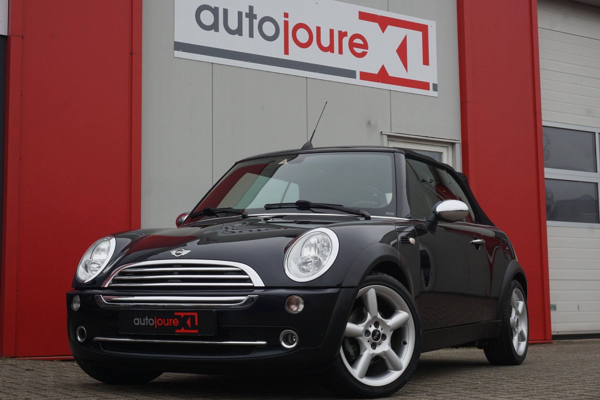 MINI Cabrio 1.6 One Sidewalk | Leder | Airco | Cruise | Origineel NL |