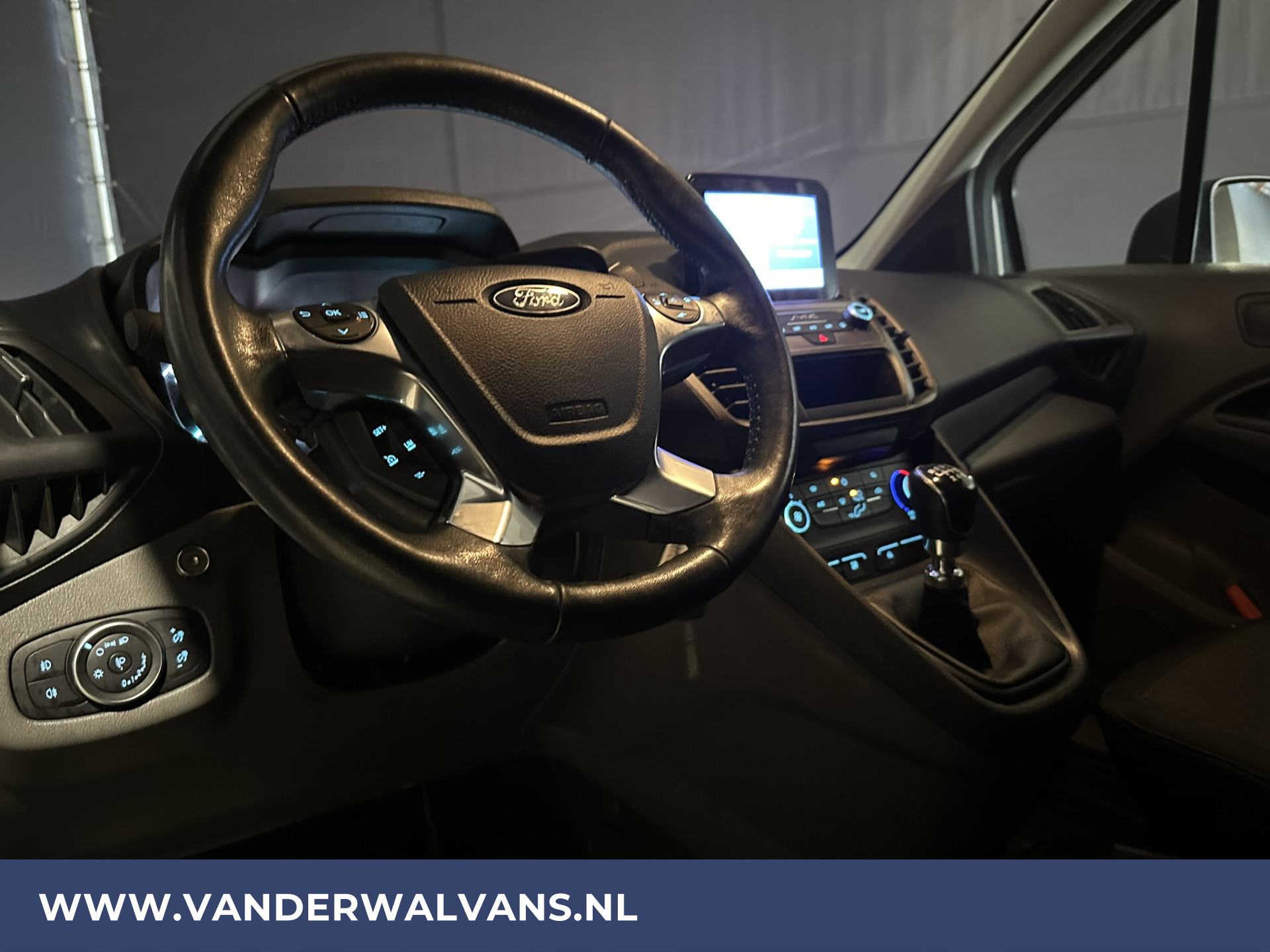 Opel Vivaro 1.6 CDTI 126pk L2H1 inrichting Euro6 Airco | Navigatie | Trekhaak | LED | Cruisecontrol Parkeersensoren, Bijrijdersbank