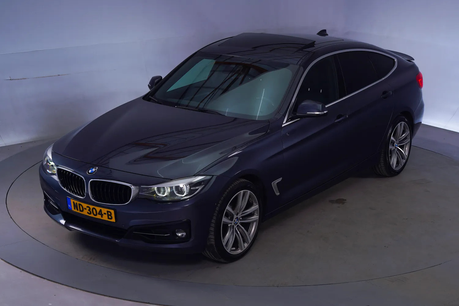 BMW 3-serie 330i xDrive High Executive Luxury Aut. [ Panorama Leder HUD Harman/Kardon ]