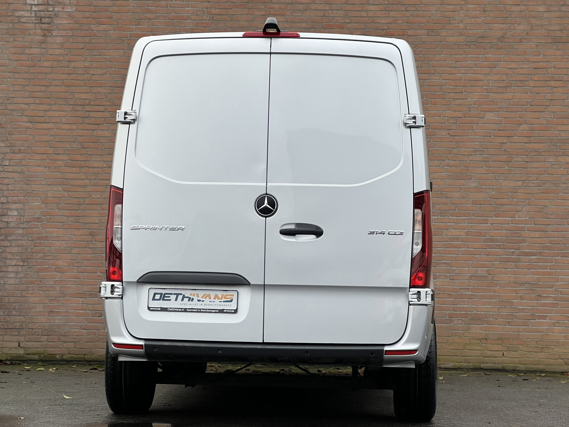 Mercedes-Benz Sprinter 314CDI 143PK 9G-Tronic / M-Bux / Distronic /Complete inrichting