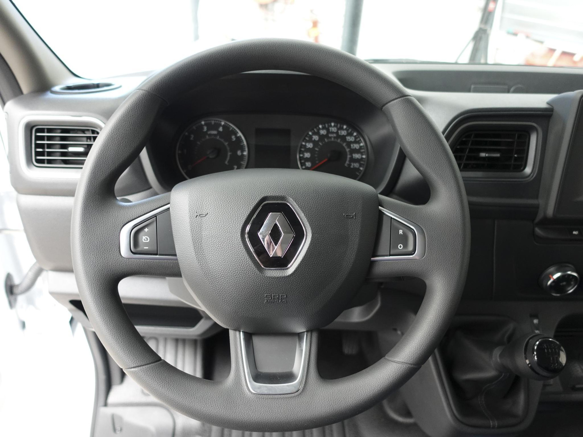 Renault Master T33 2.3 dCi 135PK L2H2 BPM VRIJ! Airco Cruise control Parkeersensoren Navigatie Trekhaak