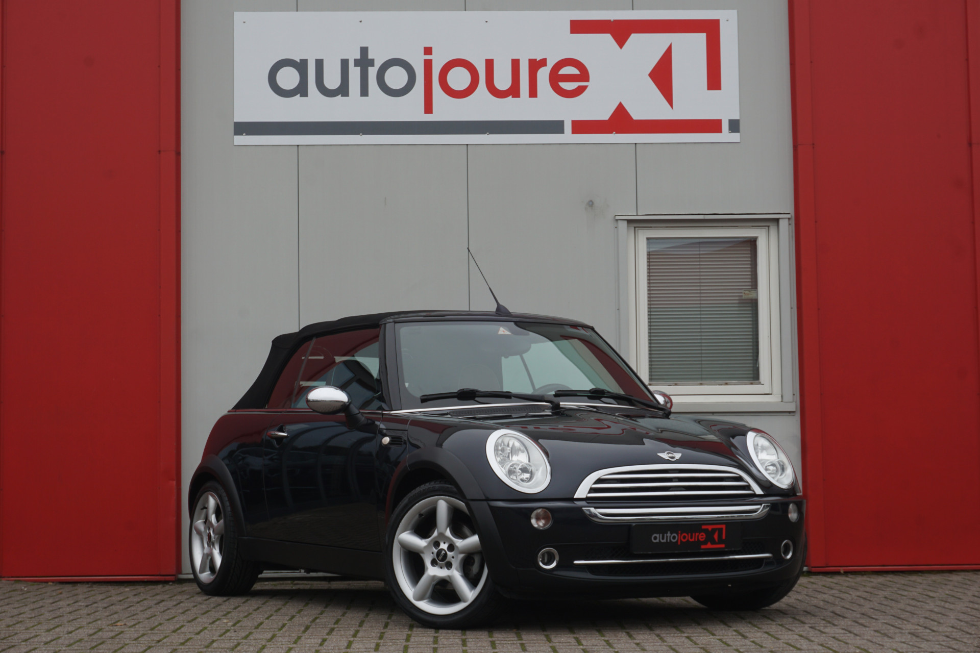 MINI Cabrio 1.6 One Sidewalk | Leder | Airco | Cruise | Origineel NL |