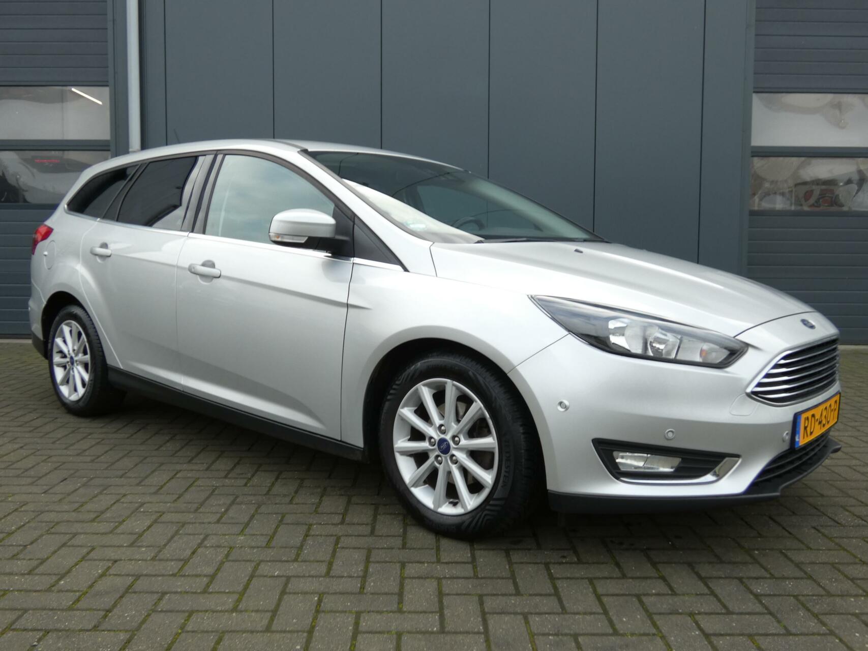 Ford Focus Wagon 1.0 Titanium | CLIMA | NAVI | NIEUWE APK!!!