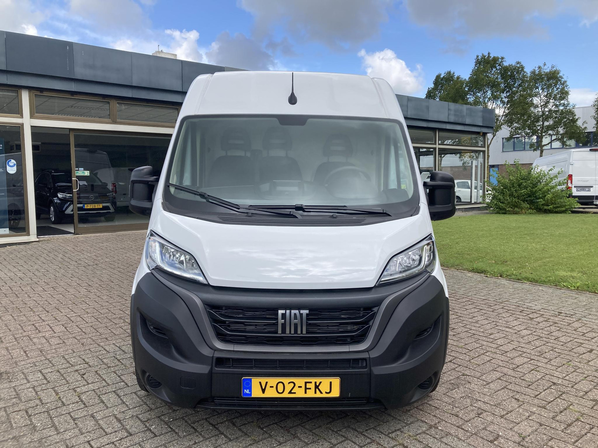 Fiat Ducato 35H HD 2.2 MultiJet L3H2 180Pk Automaat | Airconditioning | Camera | Elektrisch Pakket | Trekhaak | Cruise control |