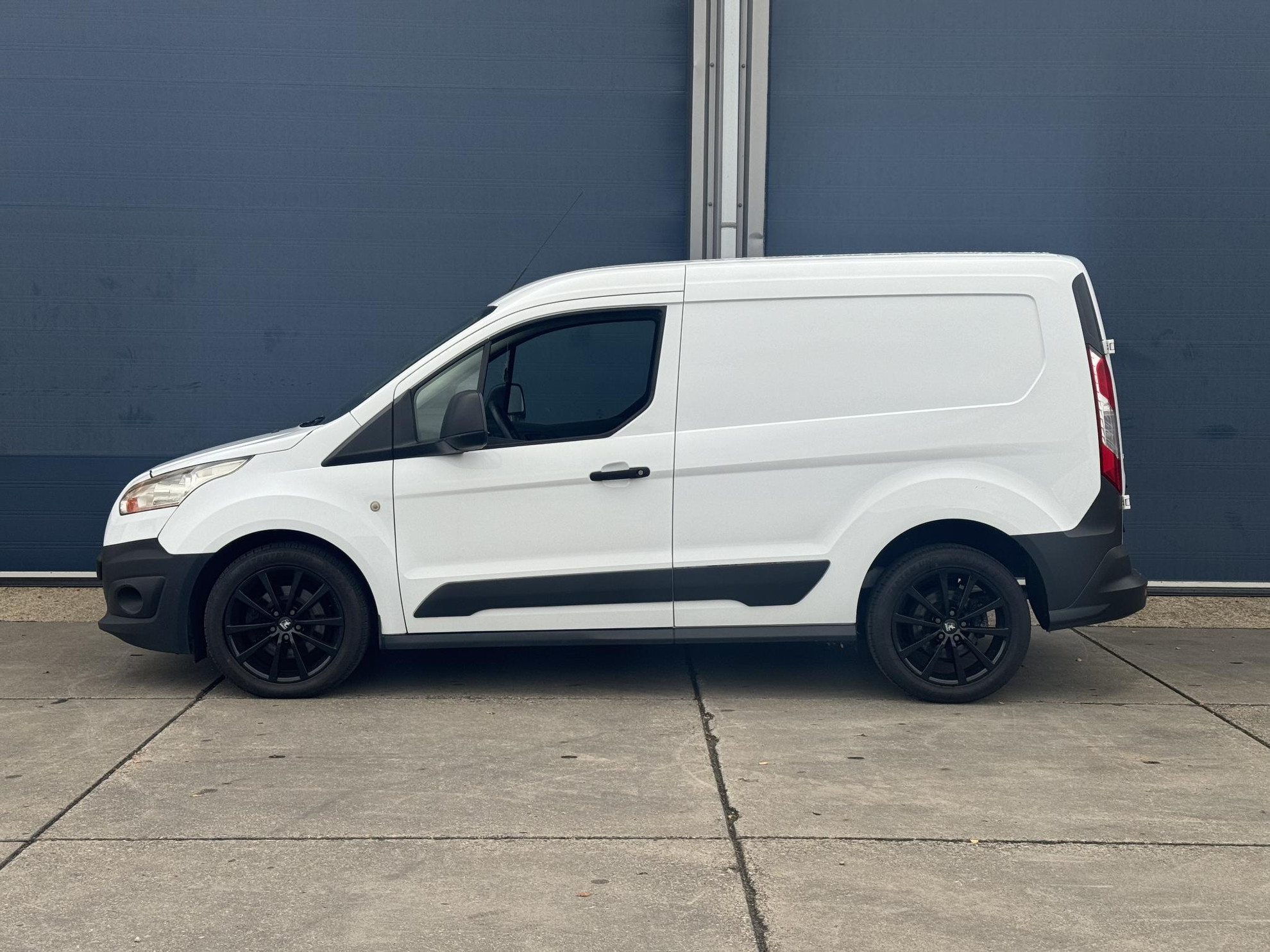 Ford Transit Connect 1.5 TDCI L1 Trend AIRCO / 75 PK / ELEKTRISCHE RAMEN