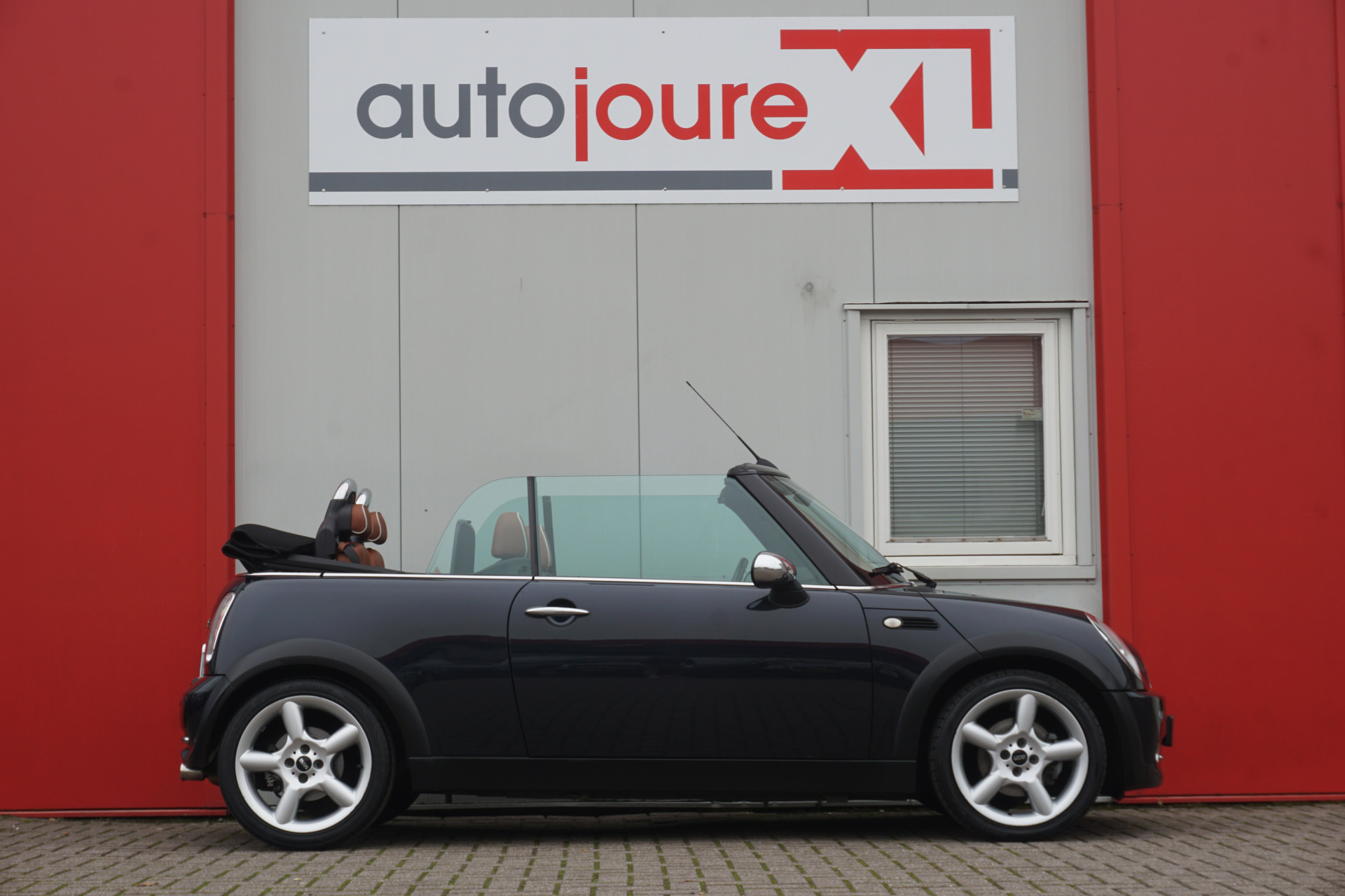 MINI Cabrio 1.6 One Sidewalk | Leder | Airco | Cruise | Origineel NL |