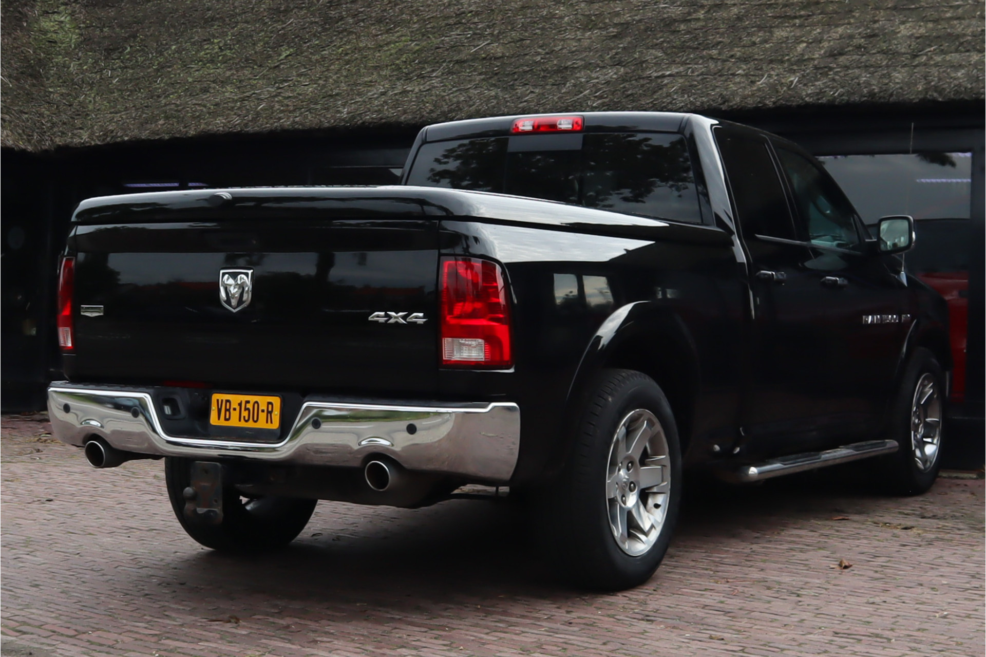 Dodge Ram 1500 5.7 V8 4×4 Laramie | Camera | Schuif- kantel dak | Stoel/Stuur verwarming | Stoel verkoeling