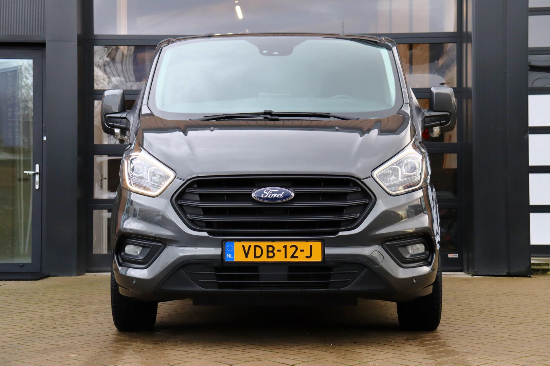 Ford Transit Custom 300 2.0 TDCI L2H1 Trend 130 PK | Trekhaak 2700KG | Navigatie | Camera | Apple CarPlay