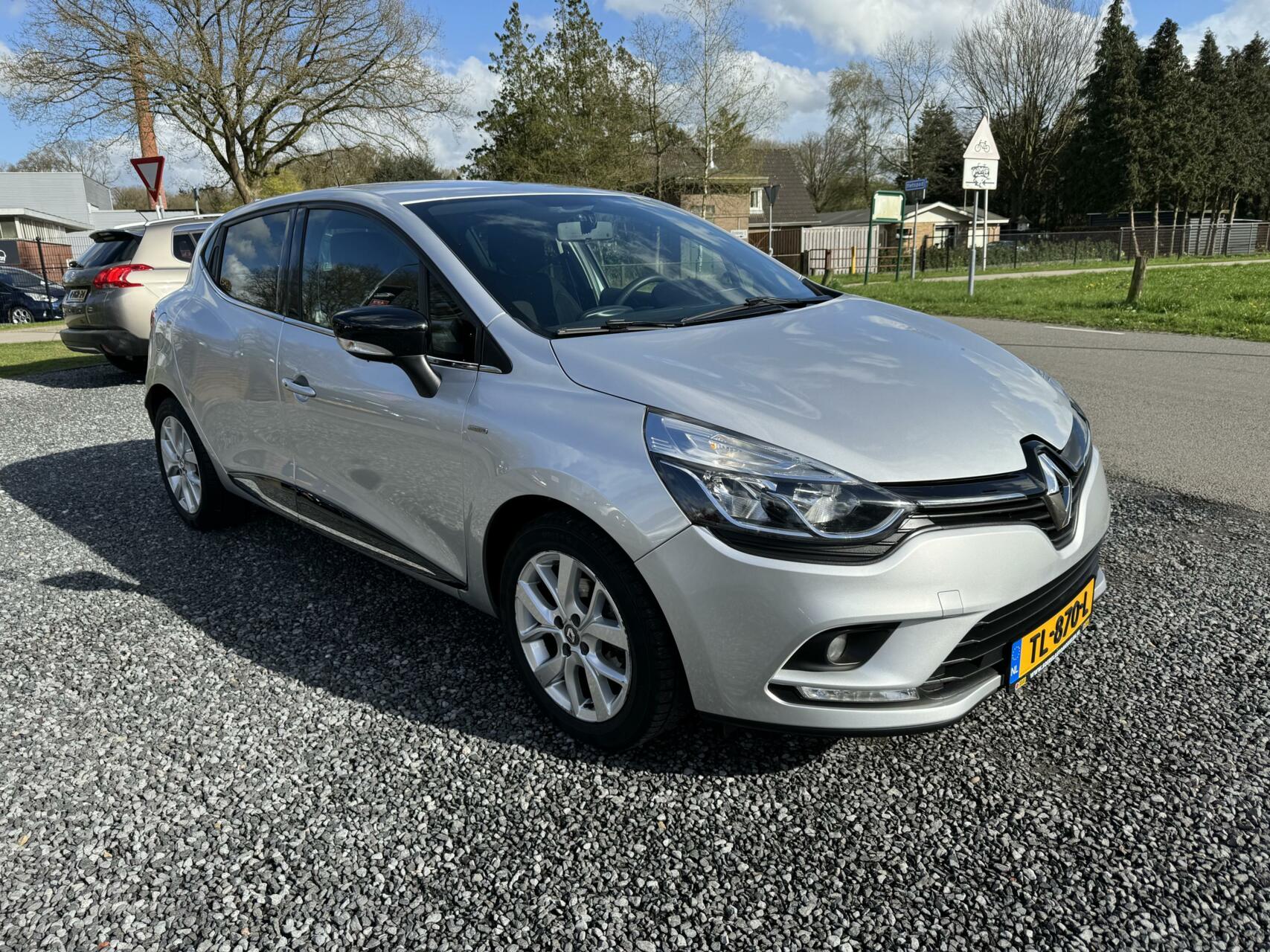 Renault Clio 0.9 TCe Limited 137726km 5d nieuwstaat navi clima