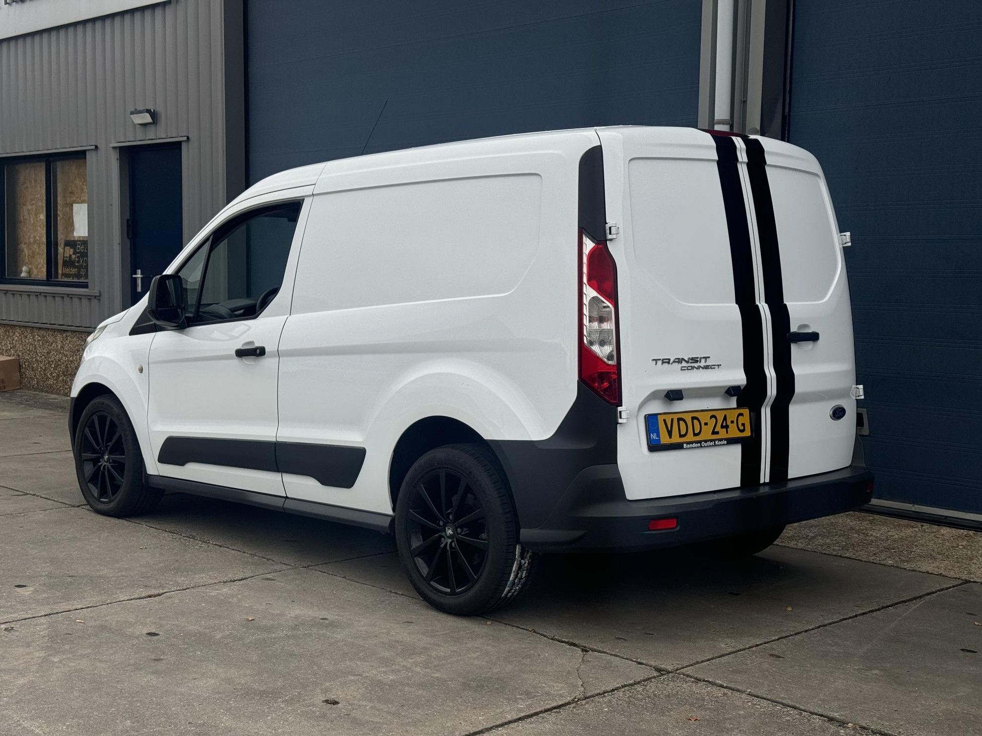 Ford Transit Connect 1.5 TDCI L1 Trend AIRCO / 75 PK / ELEKTRISCHE RAMEN