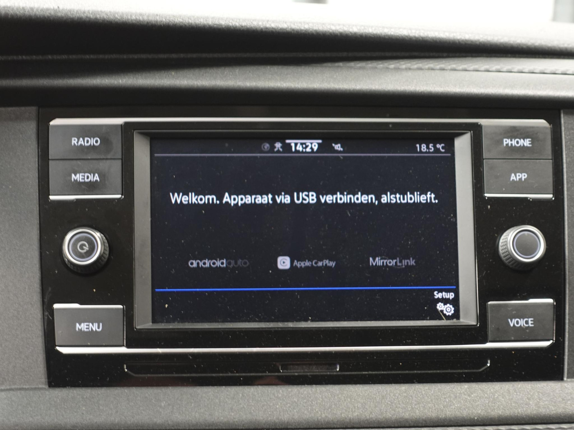 Volkswagen Transporter 6.1 L1H1 28 Highline Airco Cruise Carplay Parkeersensoren Trekhaak