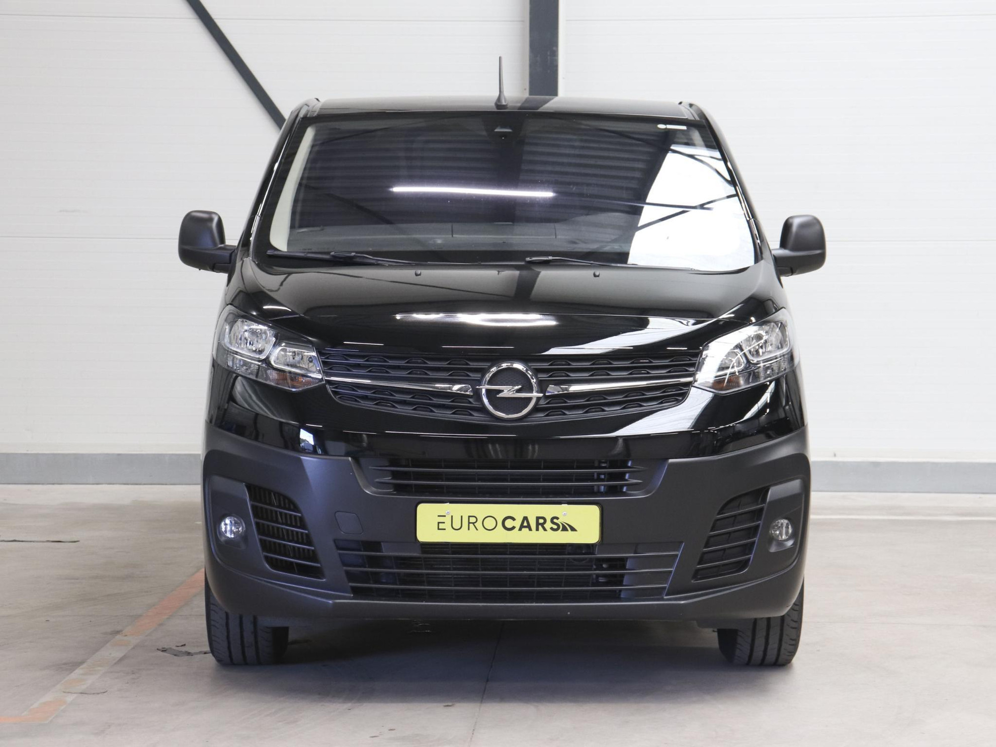 Opel Vivaro 2.0 CDTI 145 pk L3H1 Edition 3-zits Automaat Airco Navigatie Bluetooth Trekhaak