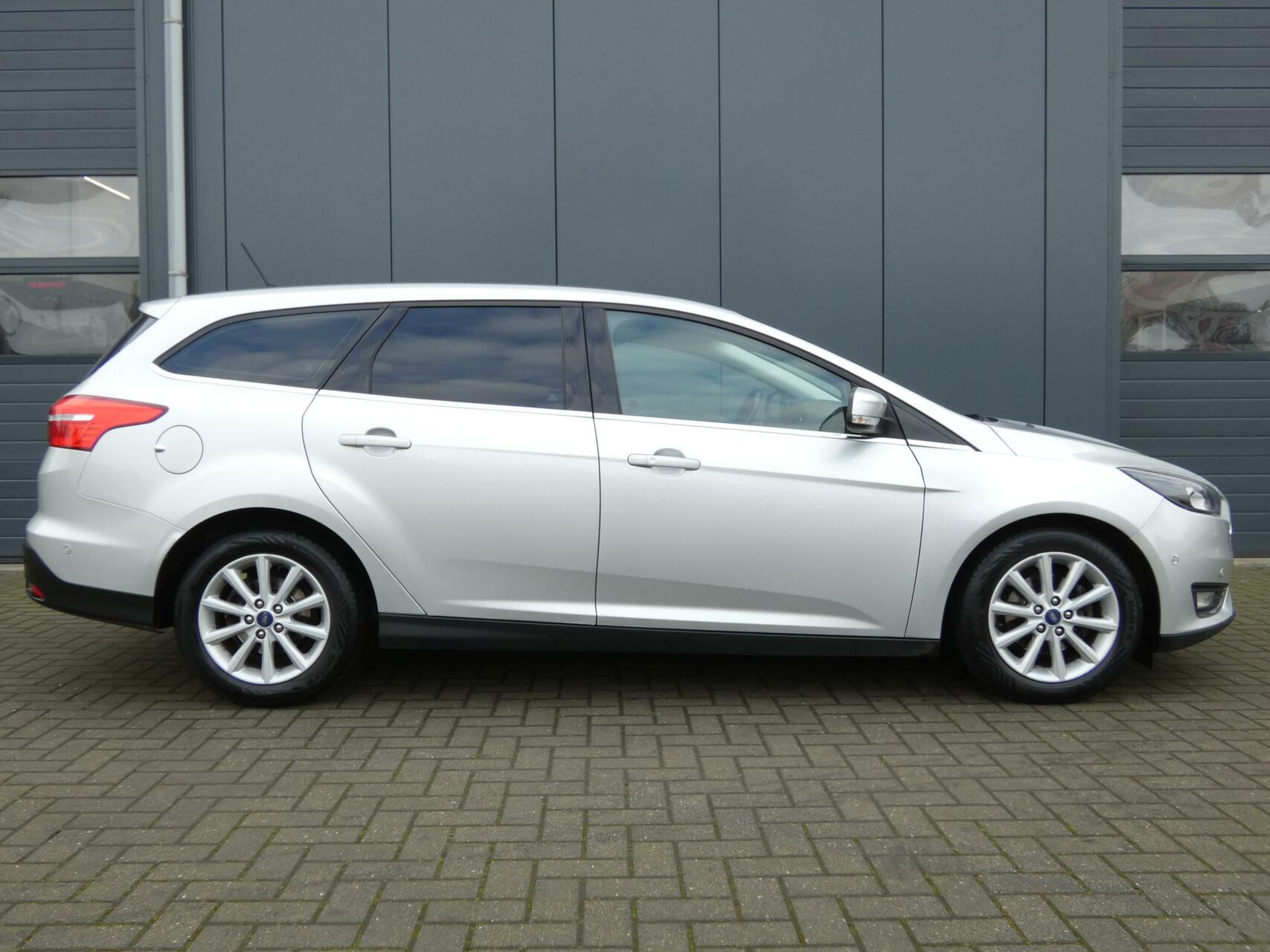 Ford Focus Wagon 1.0 Titanium | CLIMA | NAVI | NIEUWE APK!!!