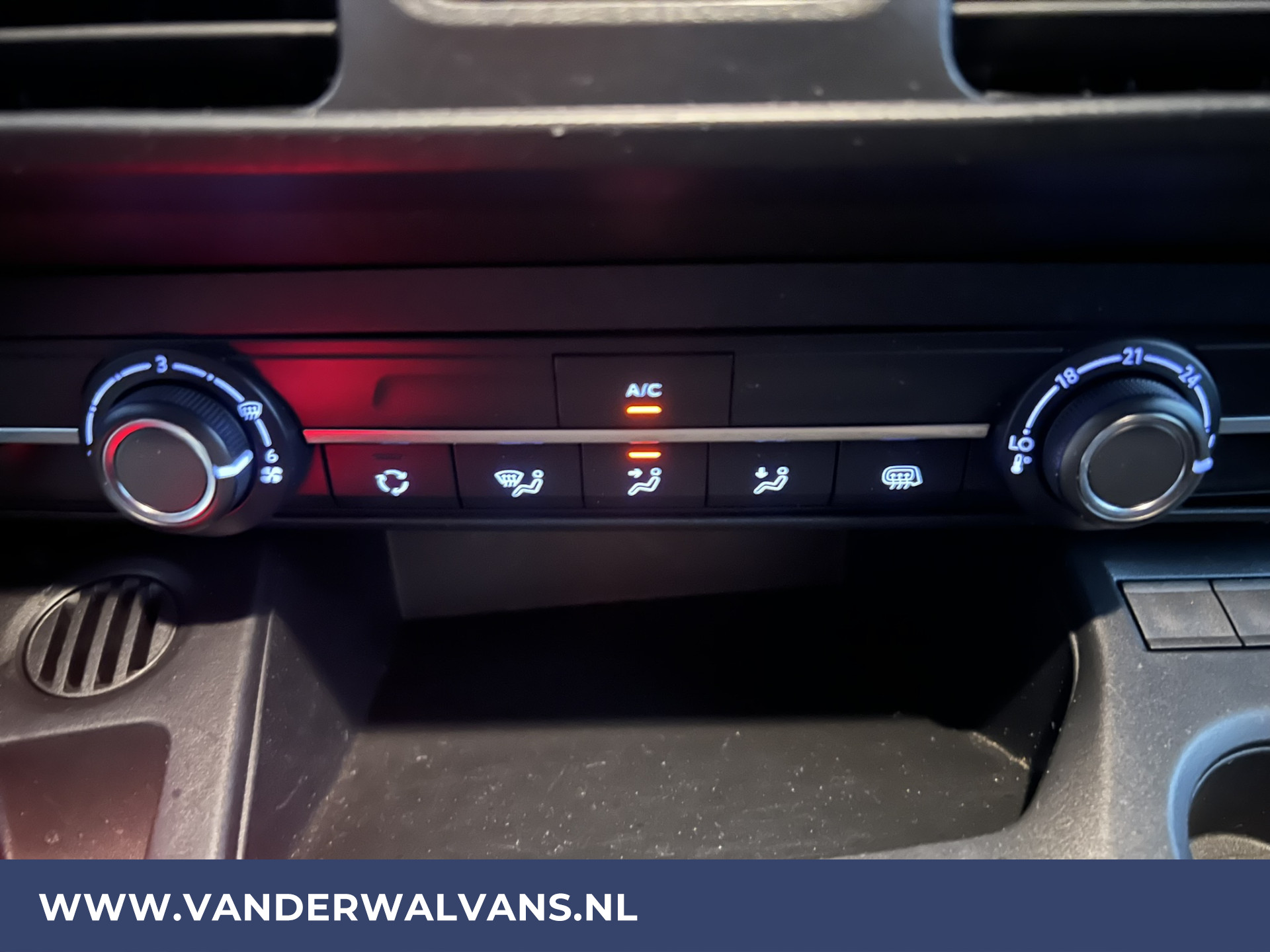 Peugeot Partner 1.5 BlueHDI L1H1 Euro6 Airco | Apple Carplay | Cruisecontrol | Trekhaak Android Auto