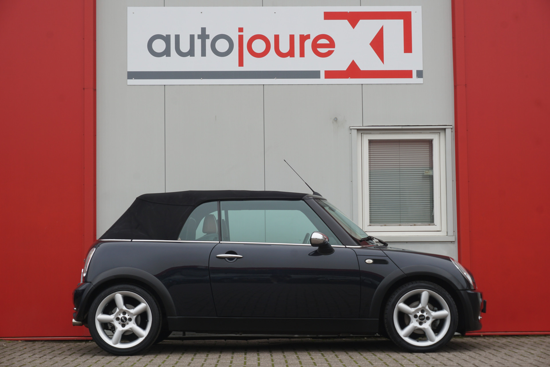 MINI Cabrio 1.6 One Sidewalk | Leder | Airco | Cruise | Origineel NL |