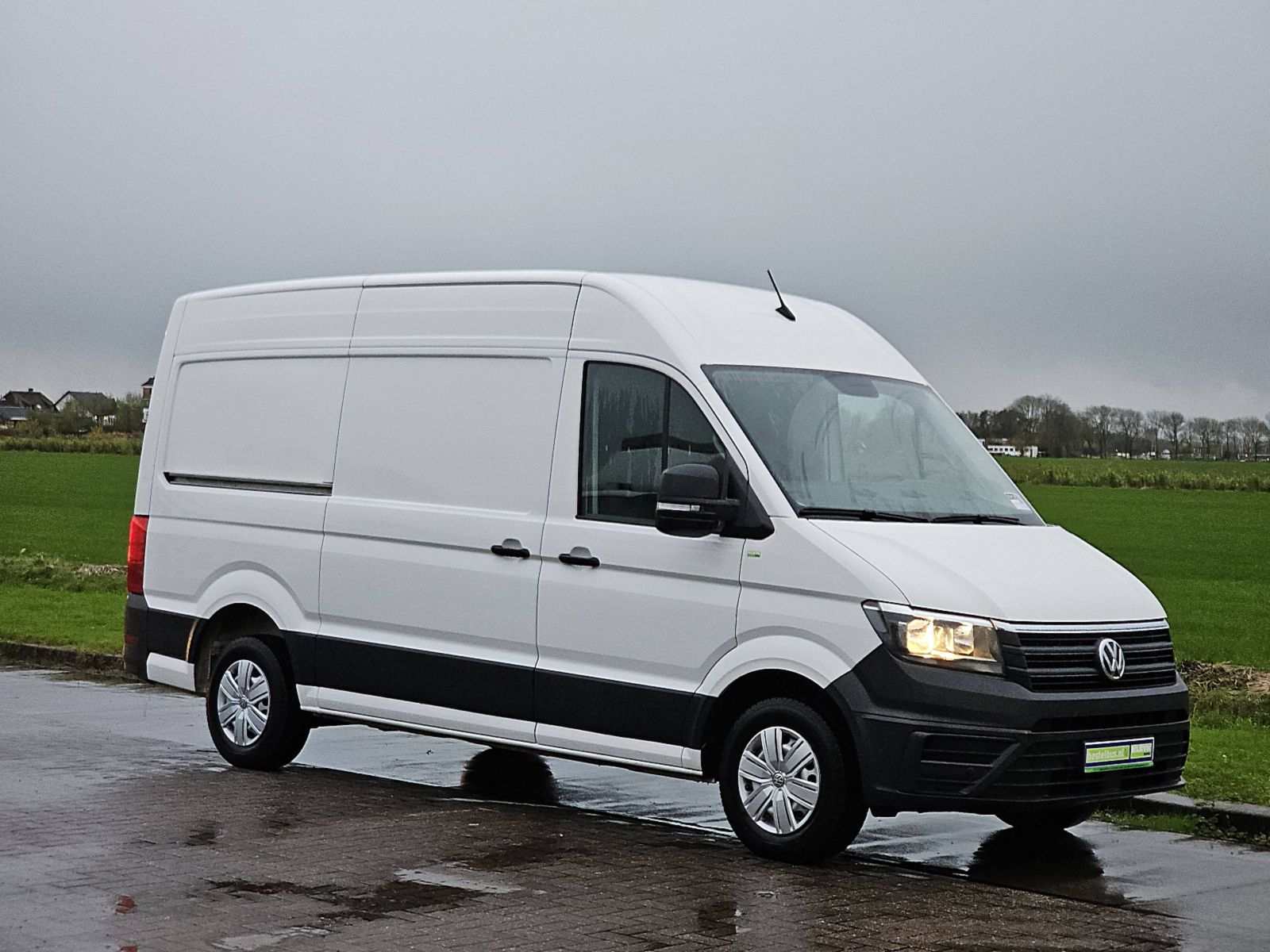 VOLKSWAGEN CRAFTER 35 2.0 l3h3 airco 140pk!