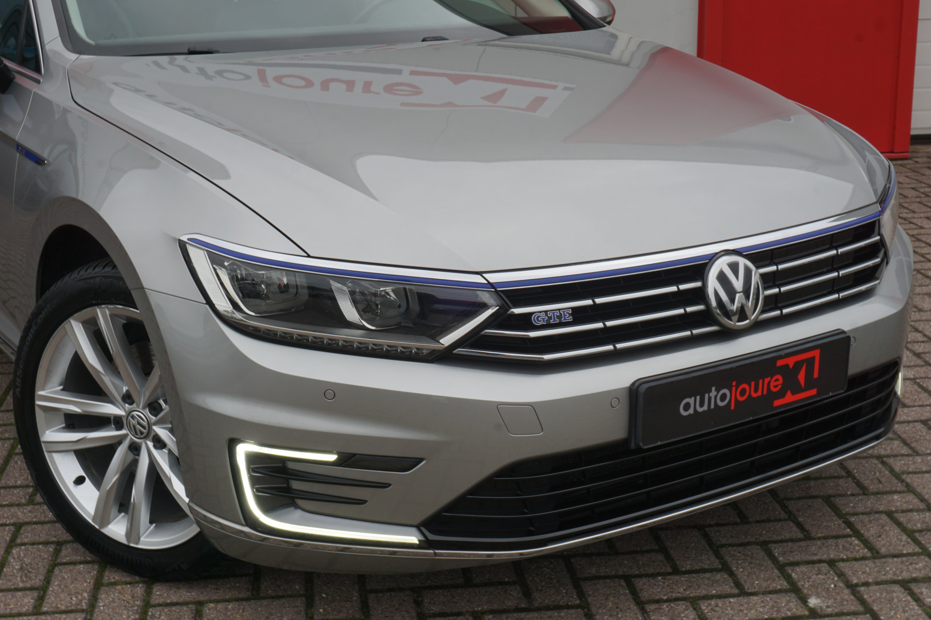 Volkswagen Passat 1.4 TSI GTE Connected Series Plus | Schuif-/kanteldak | Virtual Cockpit | ACC | Camera | Origineel NL |