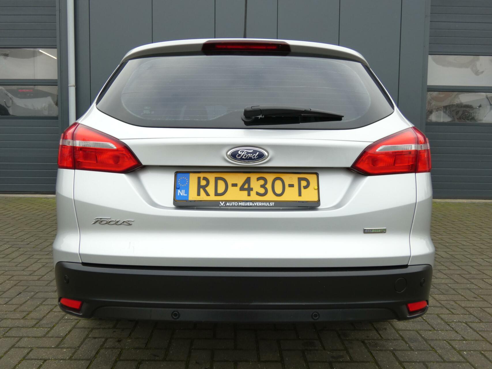 Ford Focus Wagon 1.0 Titanium | CLIMA | NAVI | NIEUWE APK!!!