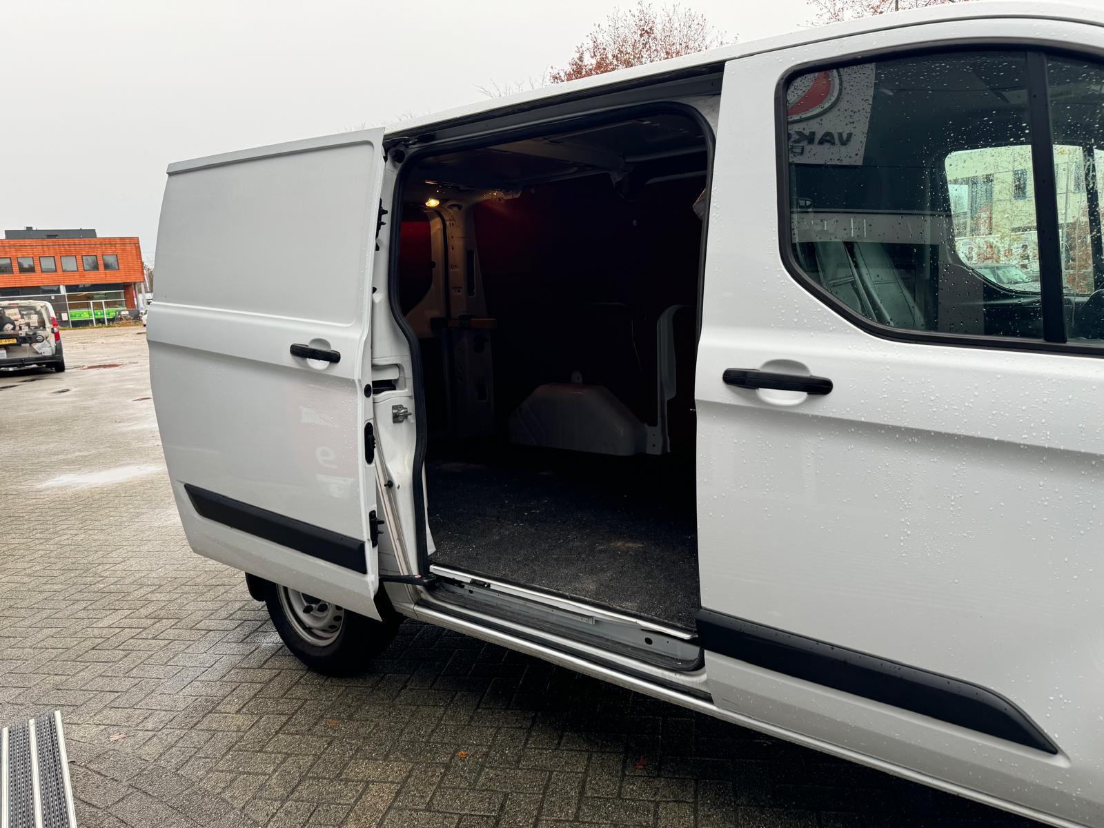 Ford Transit Custom 280 2.0 TDCI L1H1 Ambiente |NAP|Weinig KM|1e eigenaar|