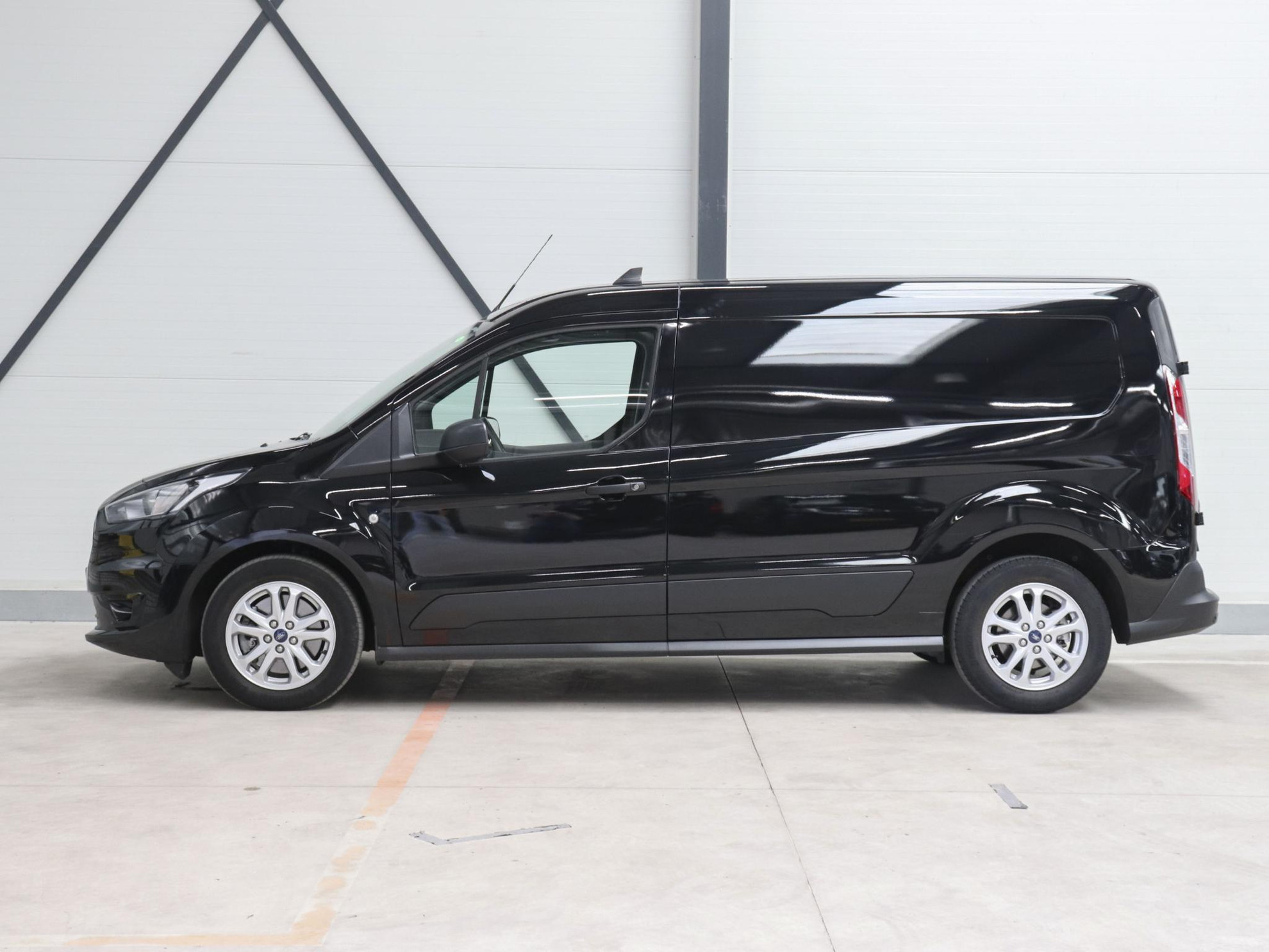 Ford Transit Connect 1.5 EcoBlue L2 Trend Navigatie Airco Parkeersensoren Camera Bluetooth