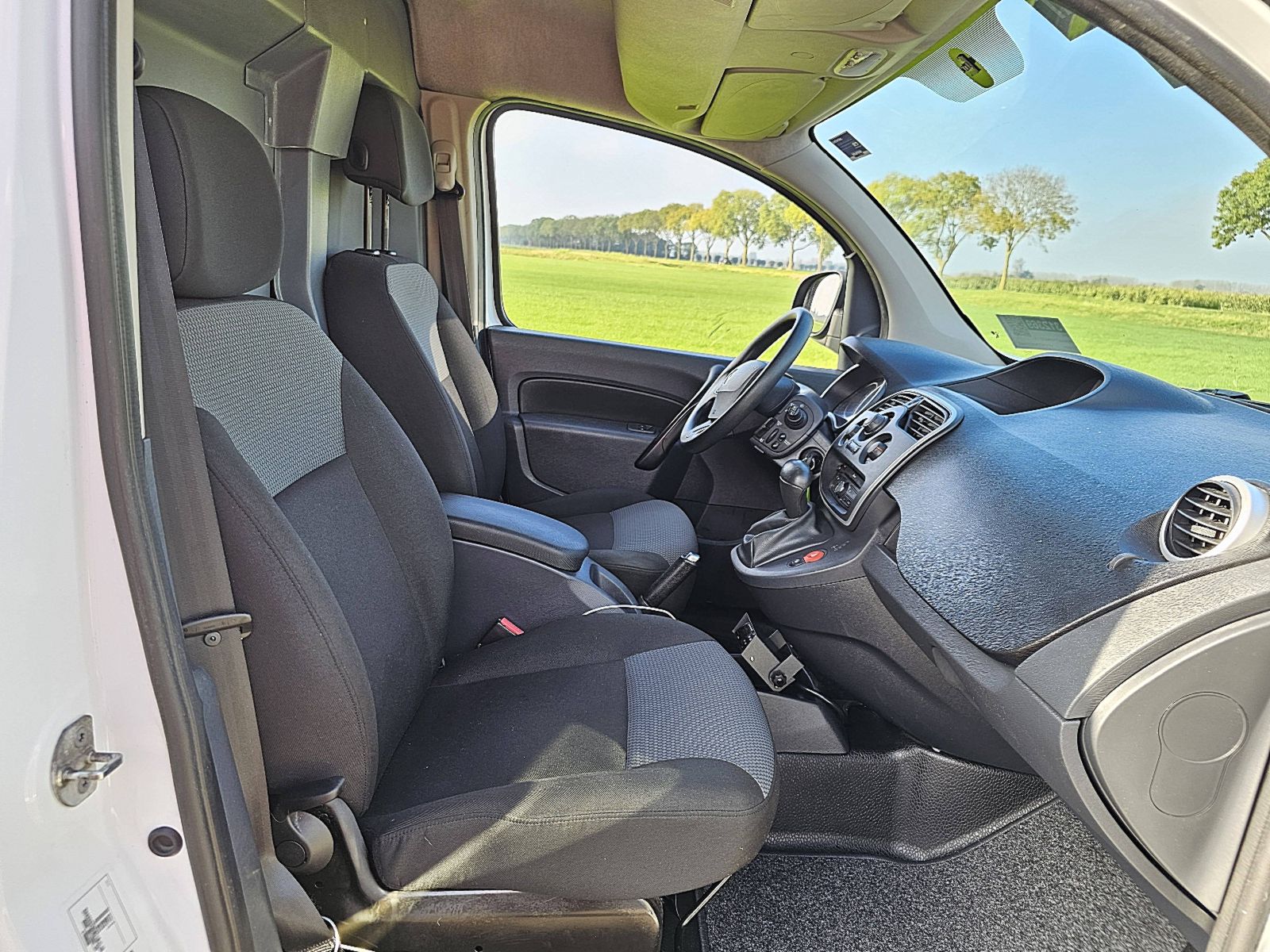 RENAULT KANGOO 1.5 koelwagen d/n frigo!