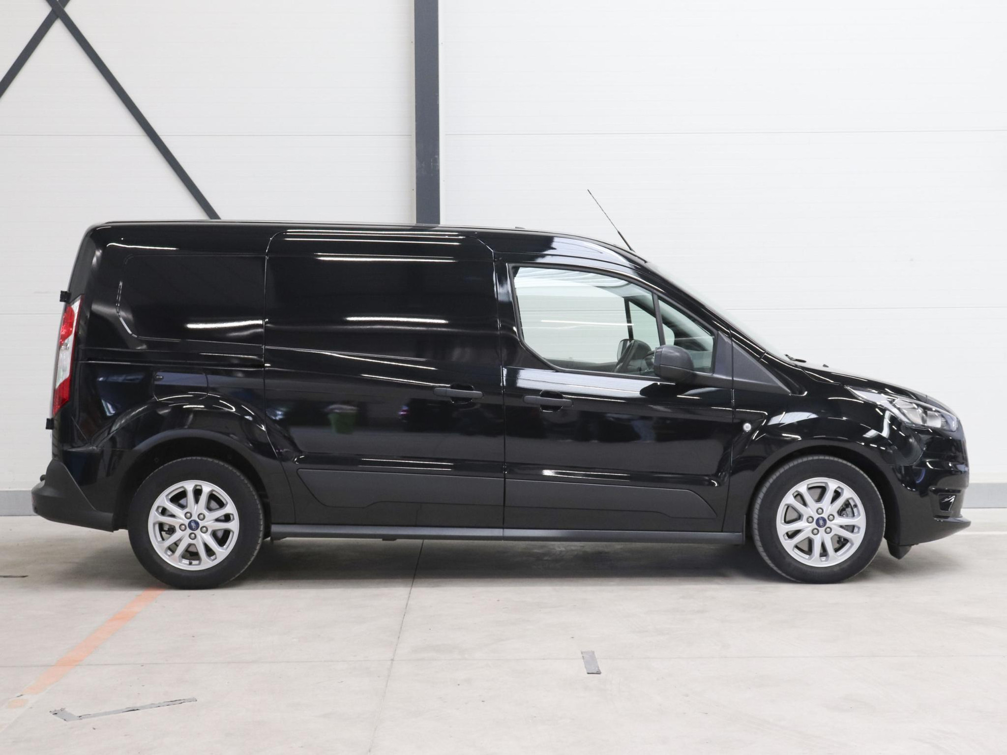 Ford Transit Connect 1.5 EcoBlue L2 Trend Navigatie Airco Parkeersensoren Camera Bluetooth