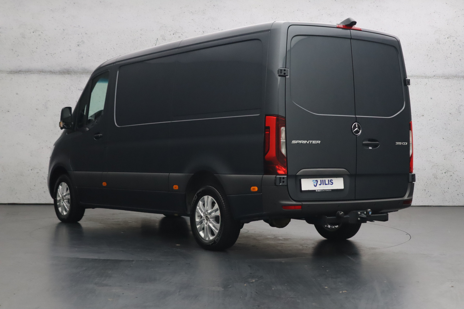 Mercedes-Benz Sprinter 319 1.9 CDI L2H1 RWD Automaat | LED | Cruise control adaptief | Trekhaak | Camera